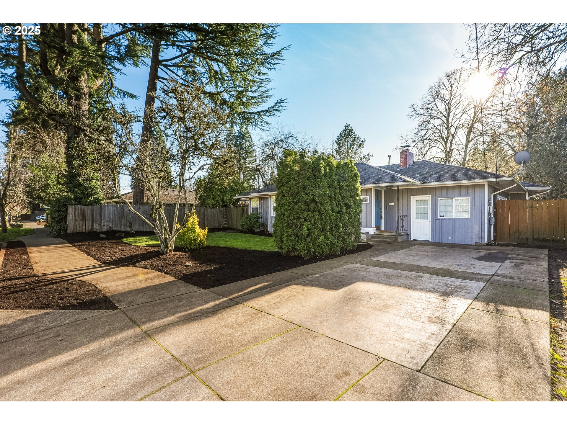 property viewer photo 1