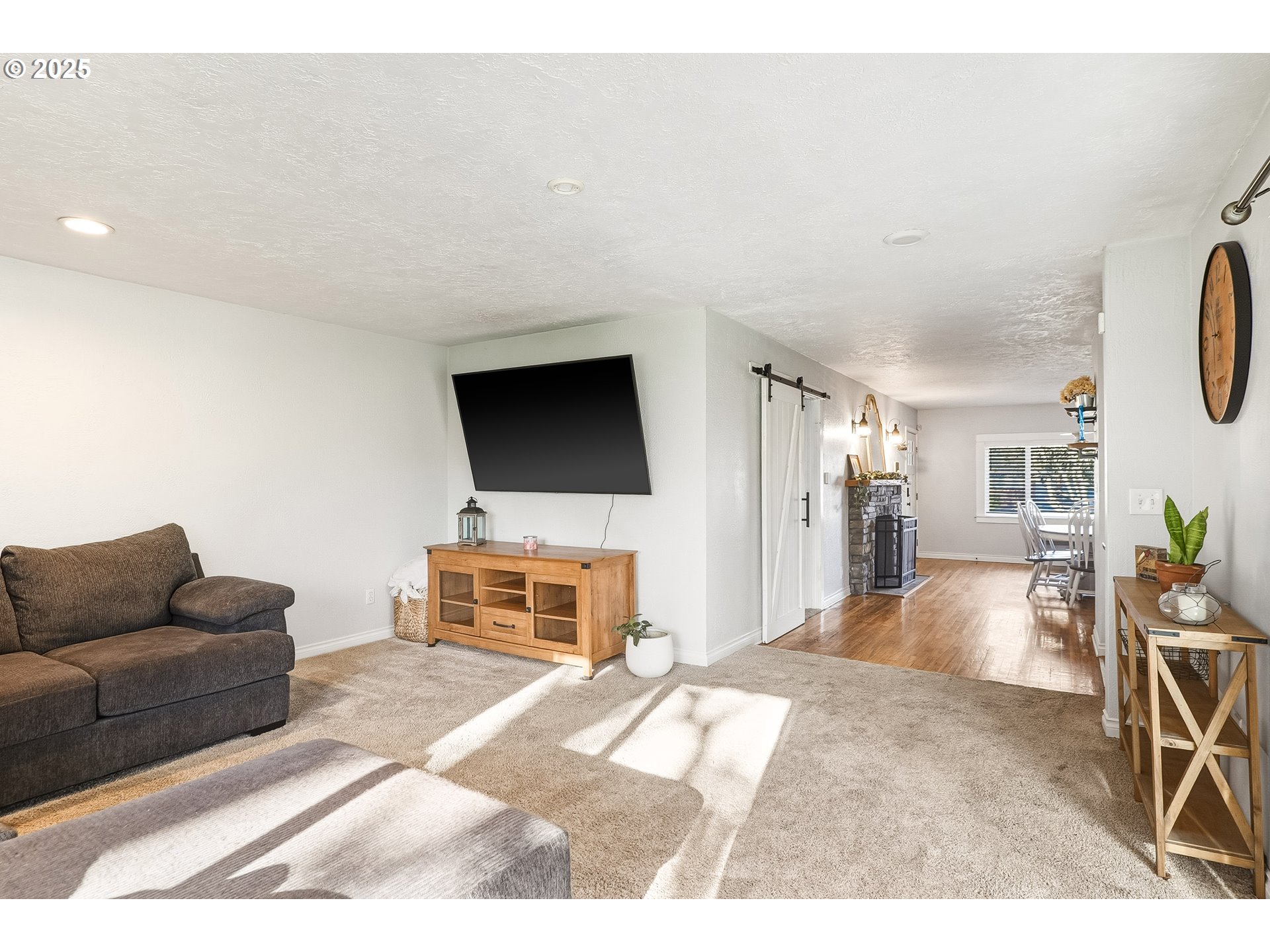 property viewer photo 11