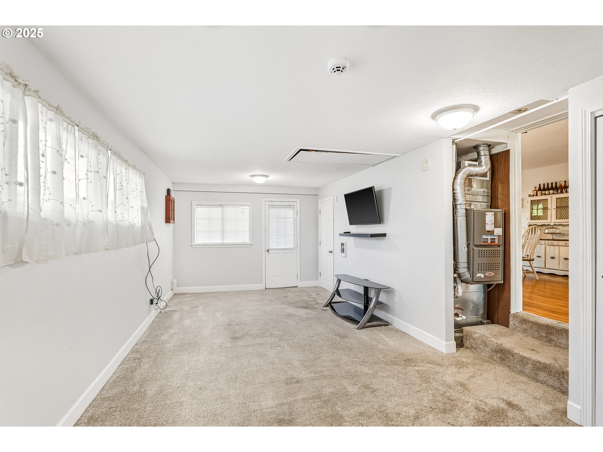 property viewer photo 13