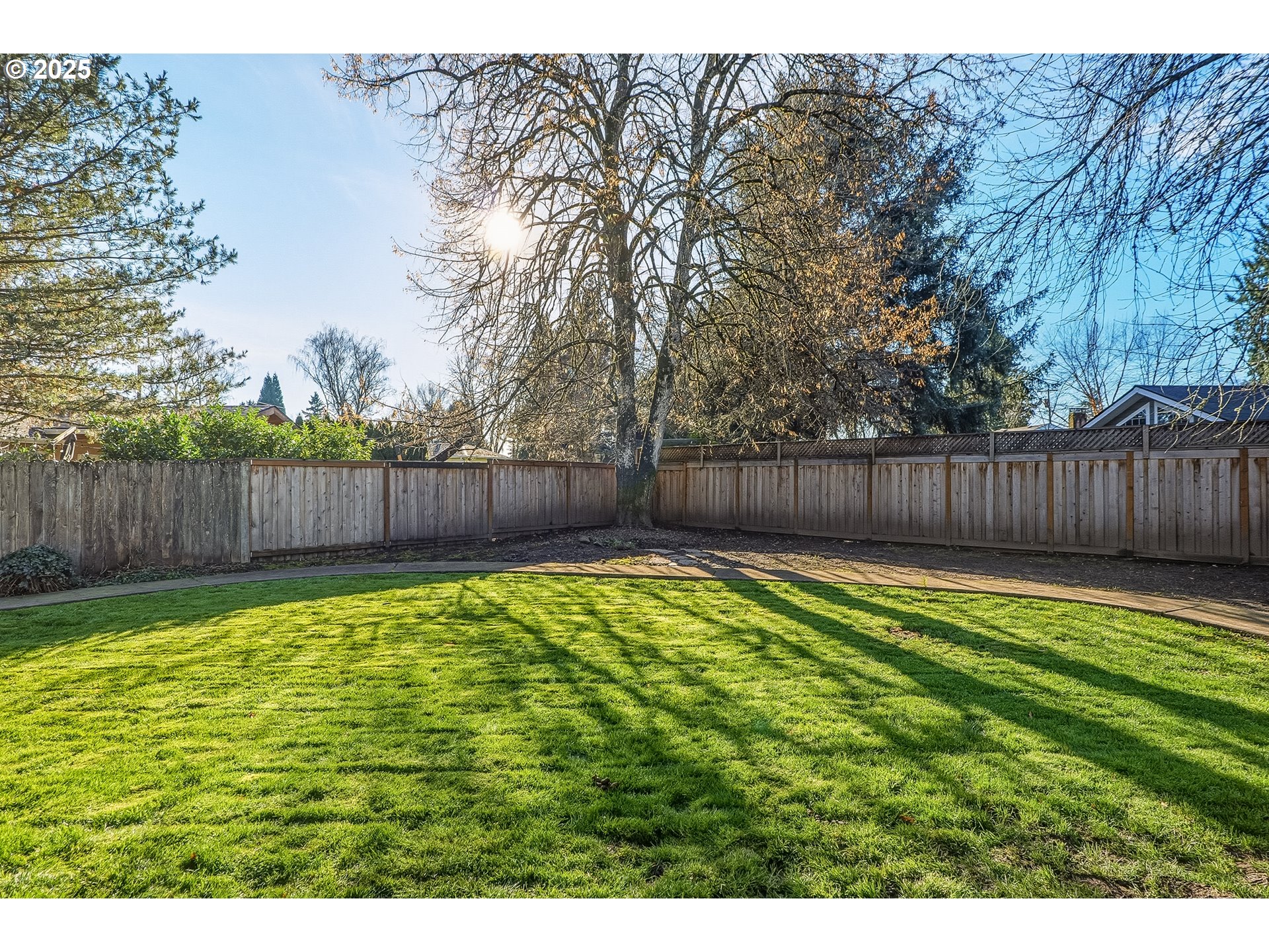 property viewer photo 24