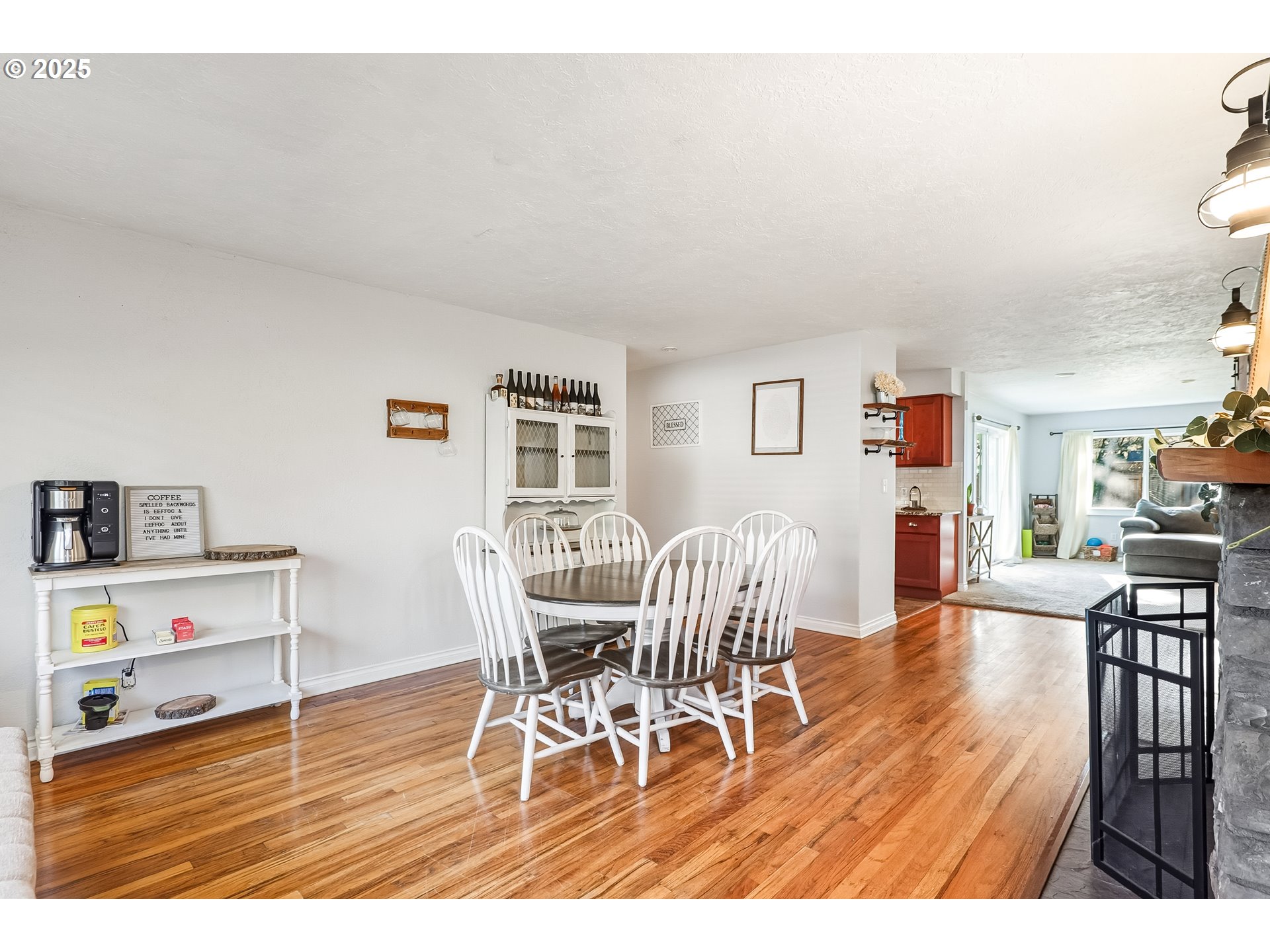 property viewer photo 3