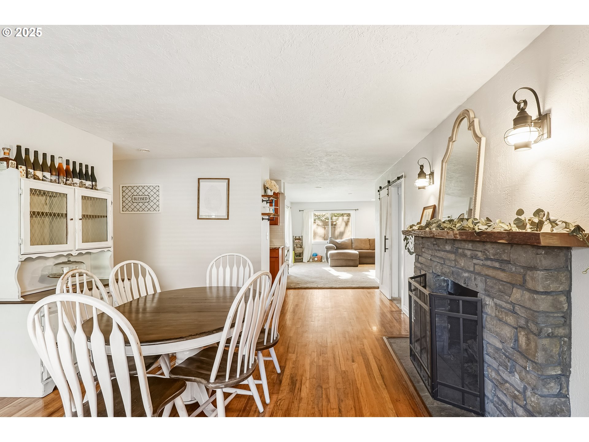 property viewer photo 4