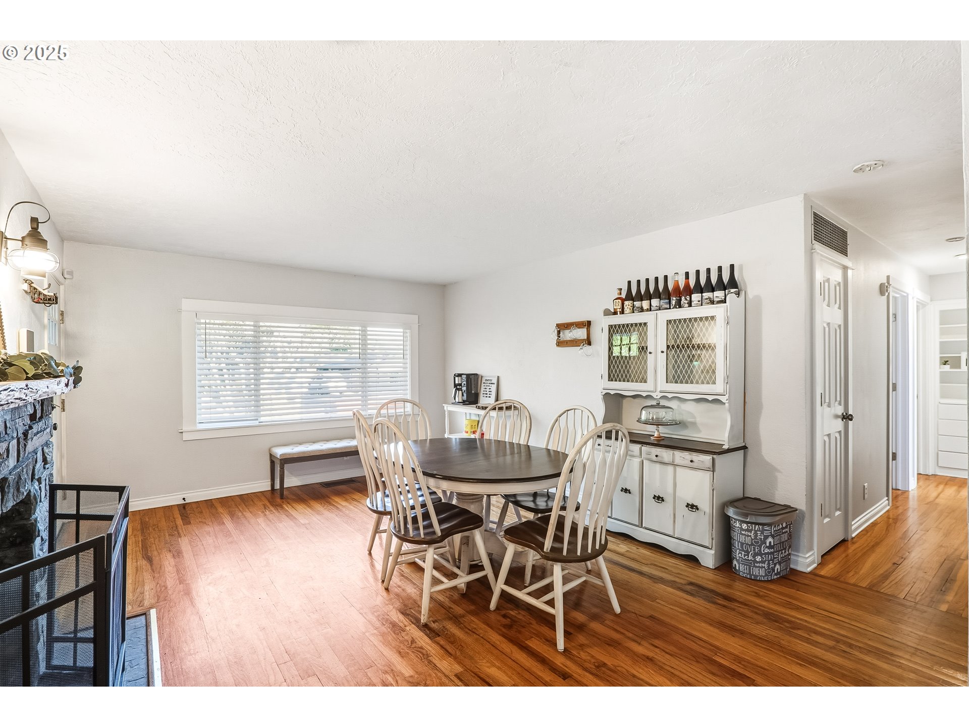 property viewer photo 5