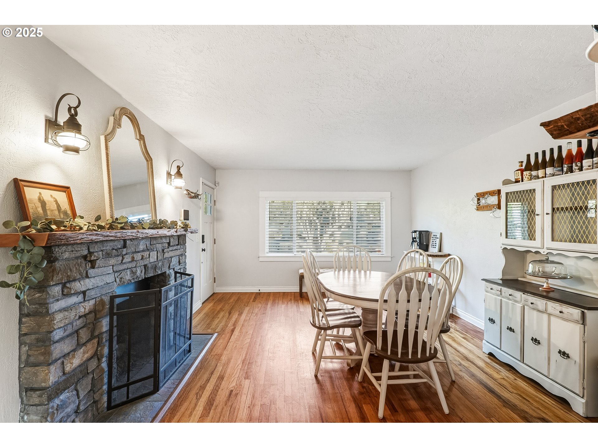 property viewer photo 6