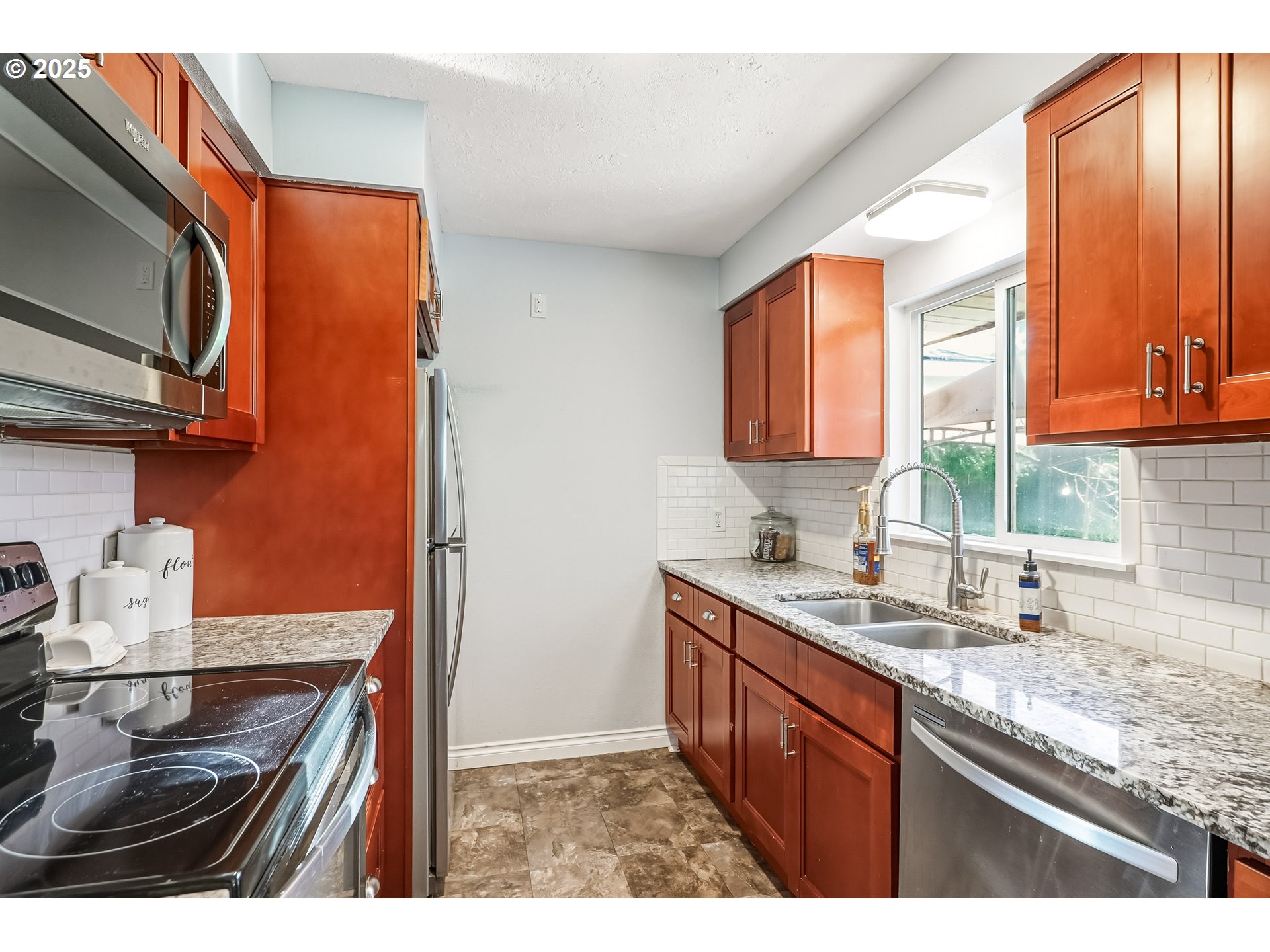 property viewer photo 8