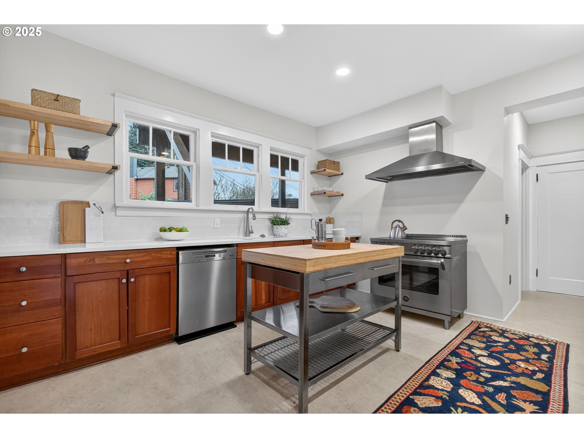 property viewer photo 16