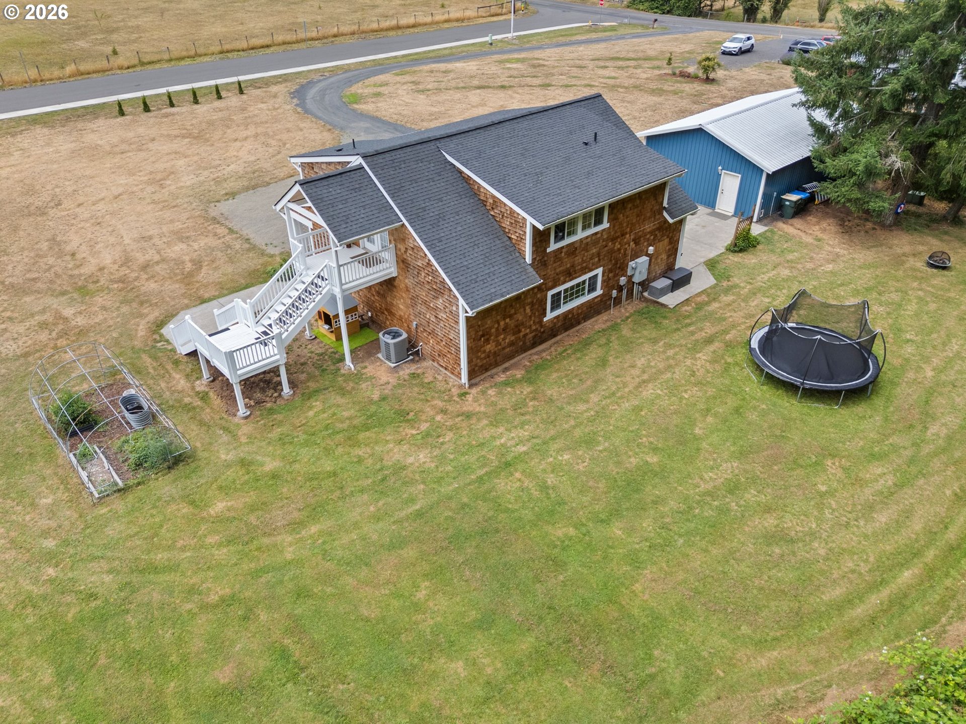 main property photo 41