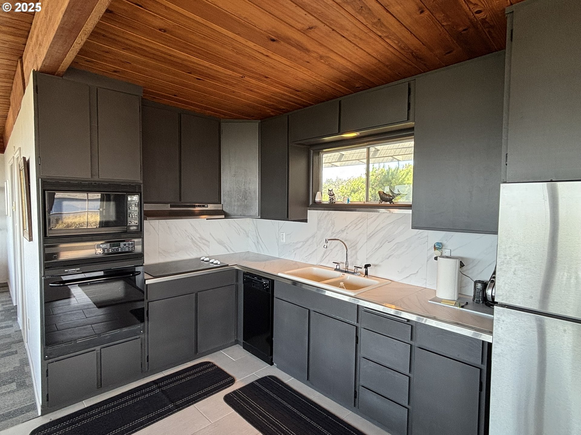 property viewer photo 20