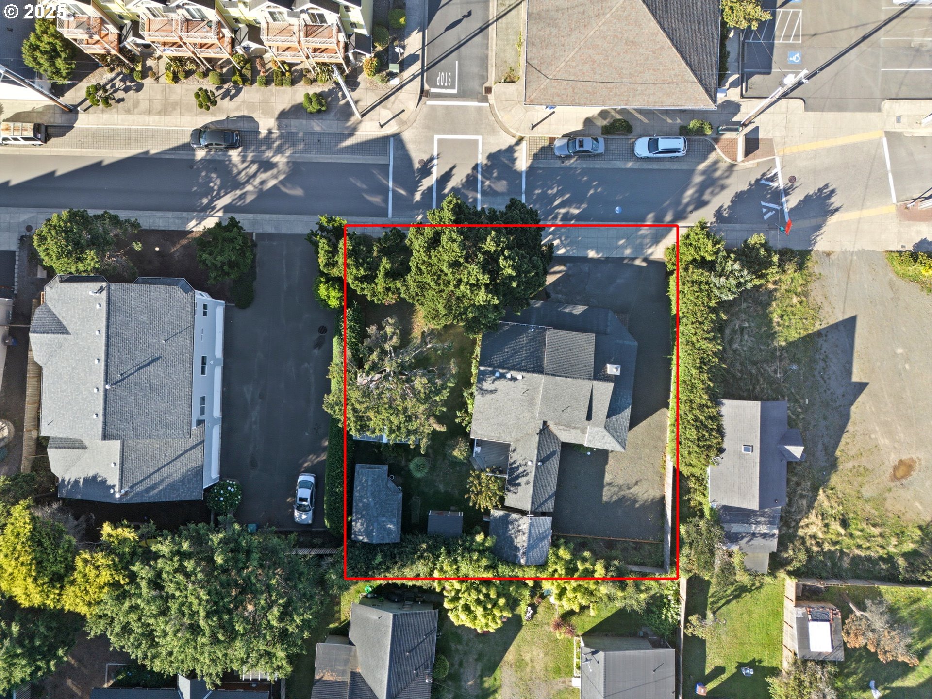 main property photo 37