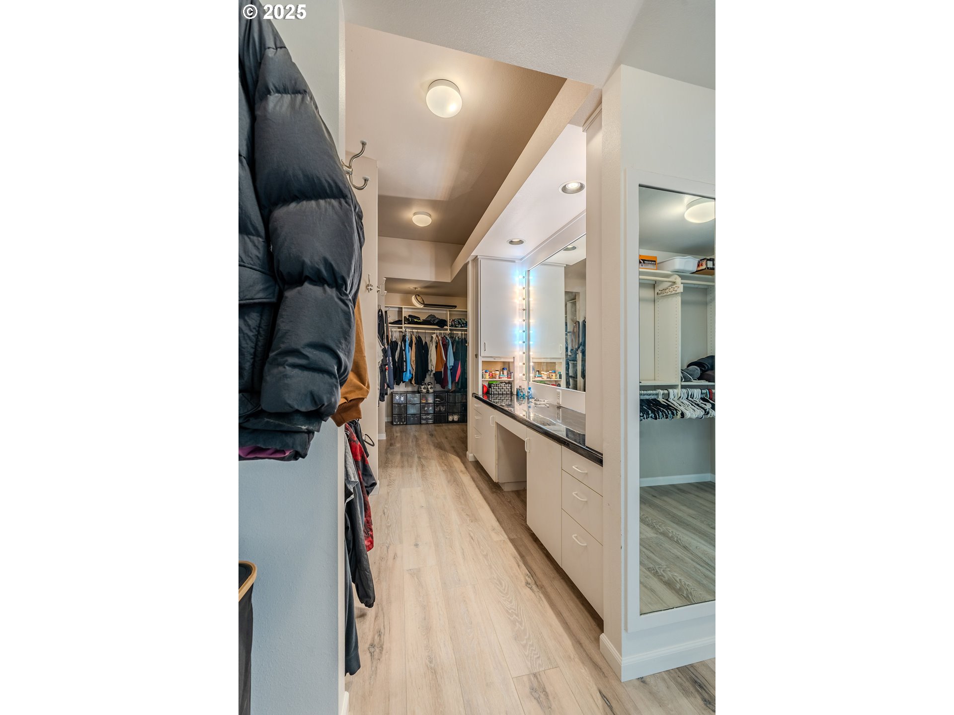 property viewer photo 32