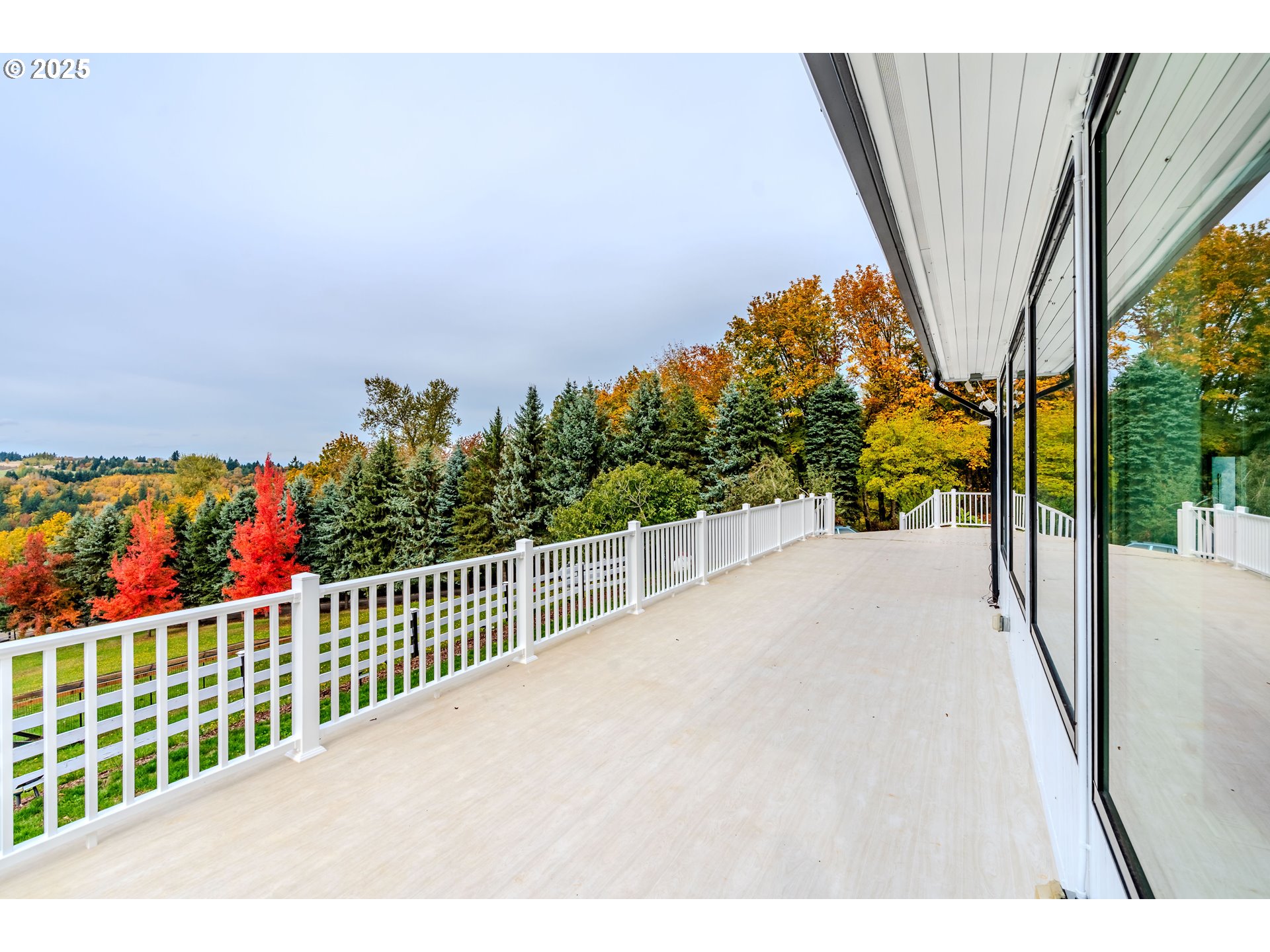 property viewer photo 44