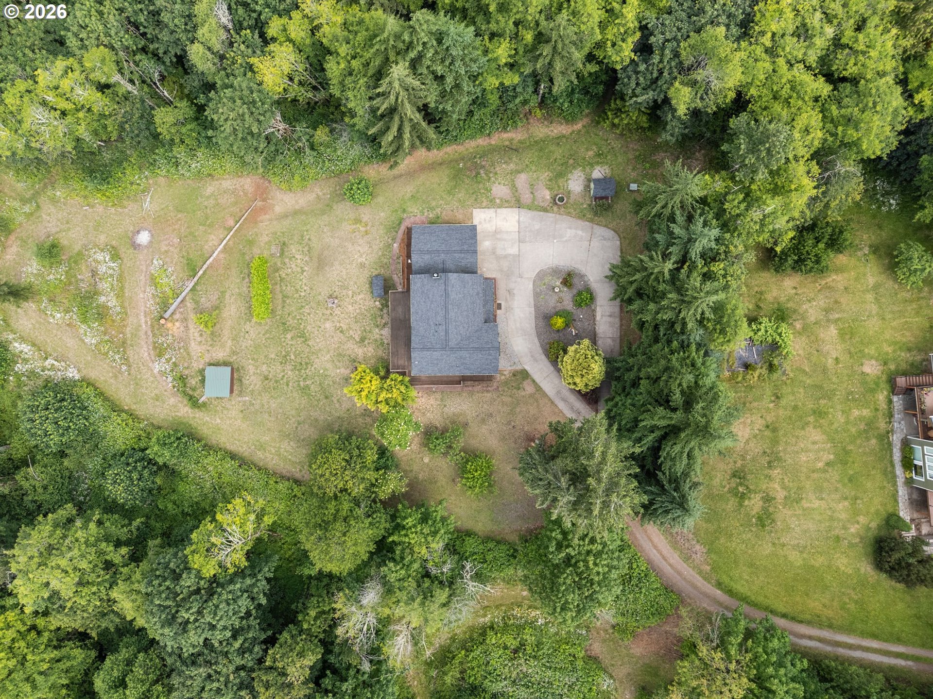 main property photo 30