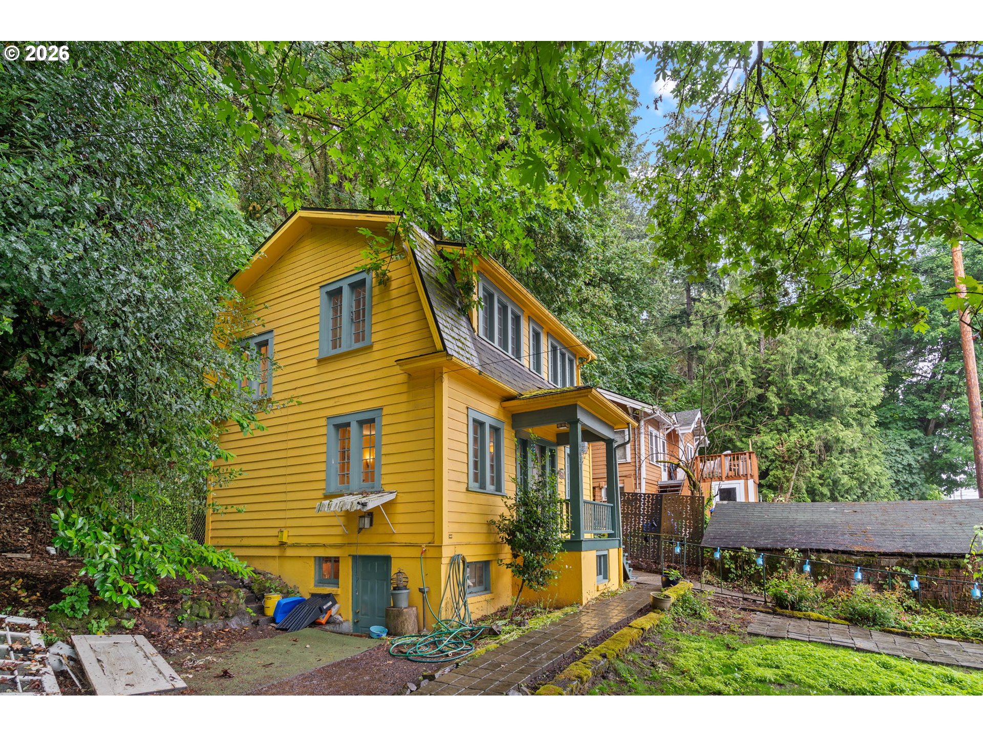 main property photo 30