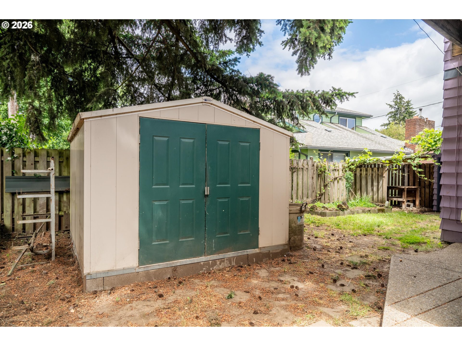 main property photo 33