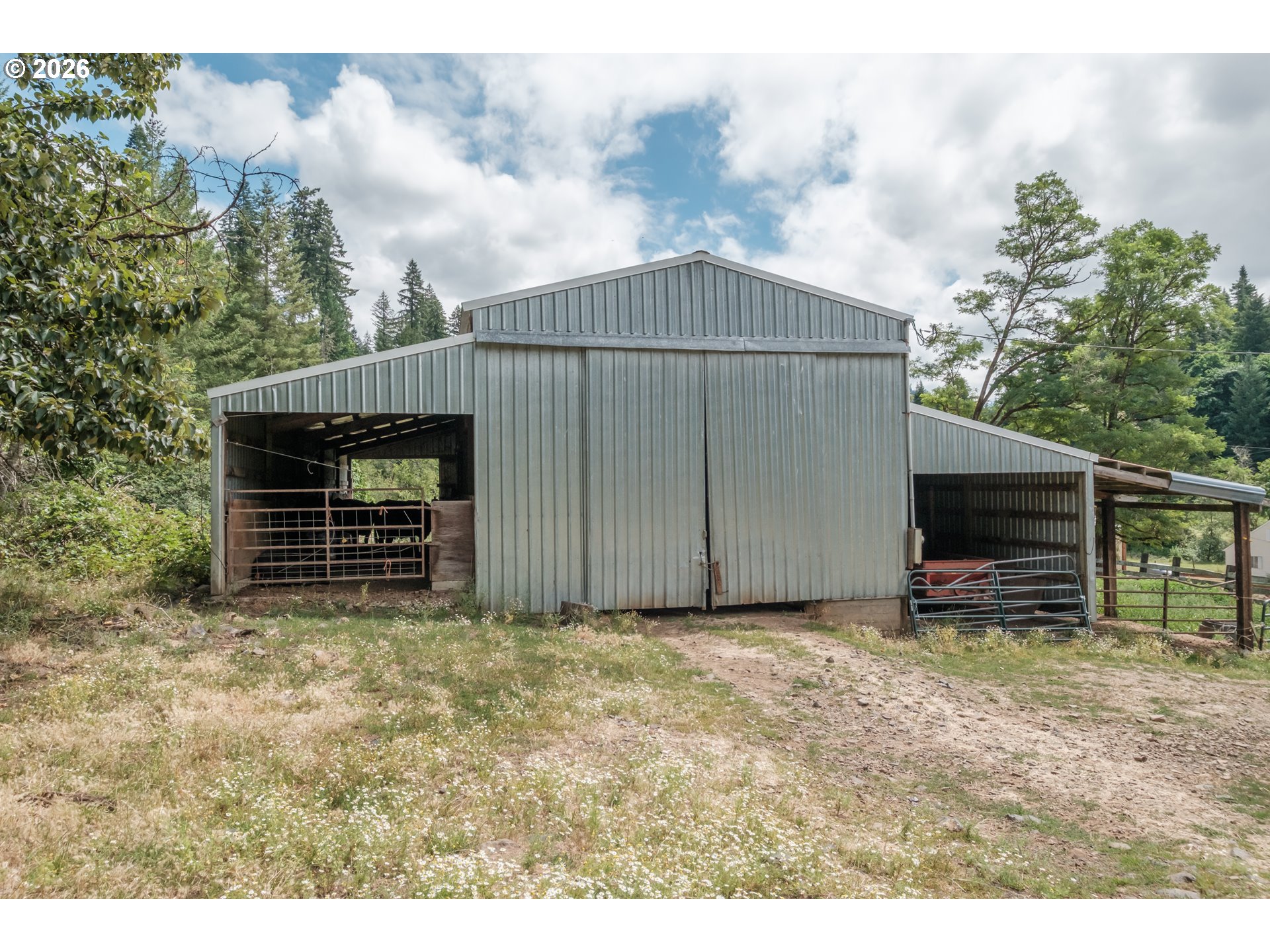 main property photo 13