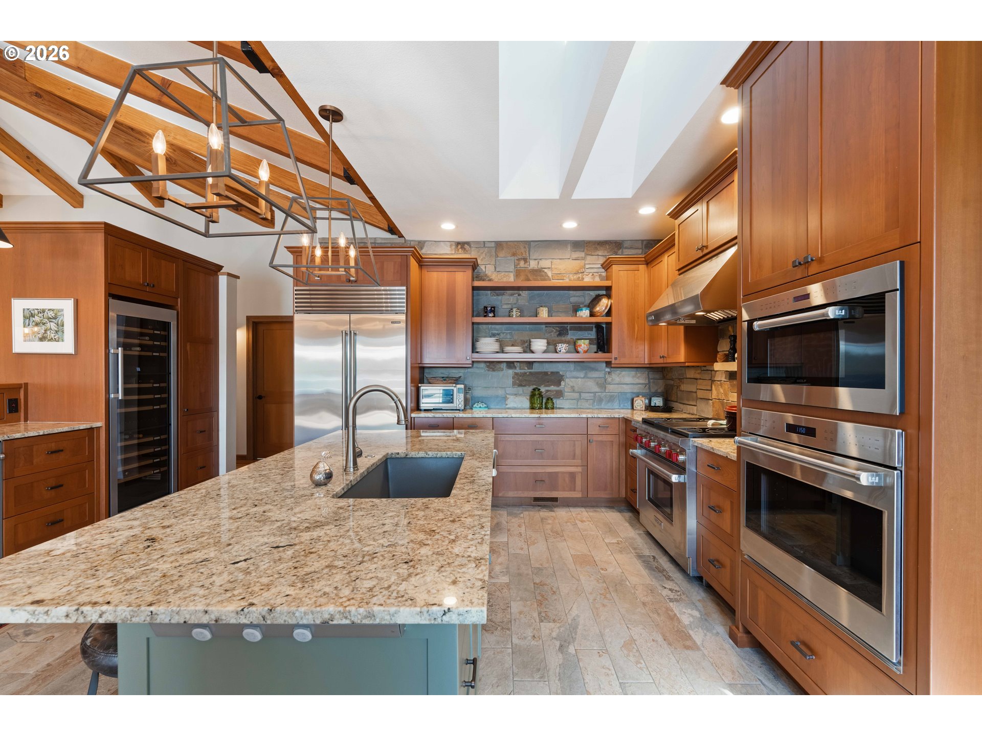main property photo 23