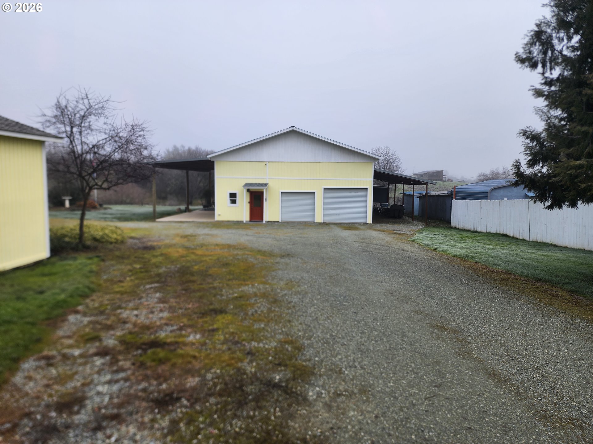 main property photo 10
