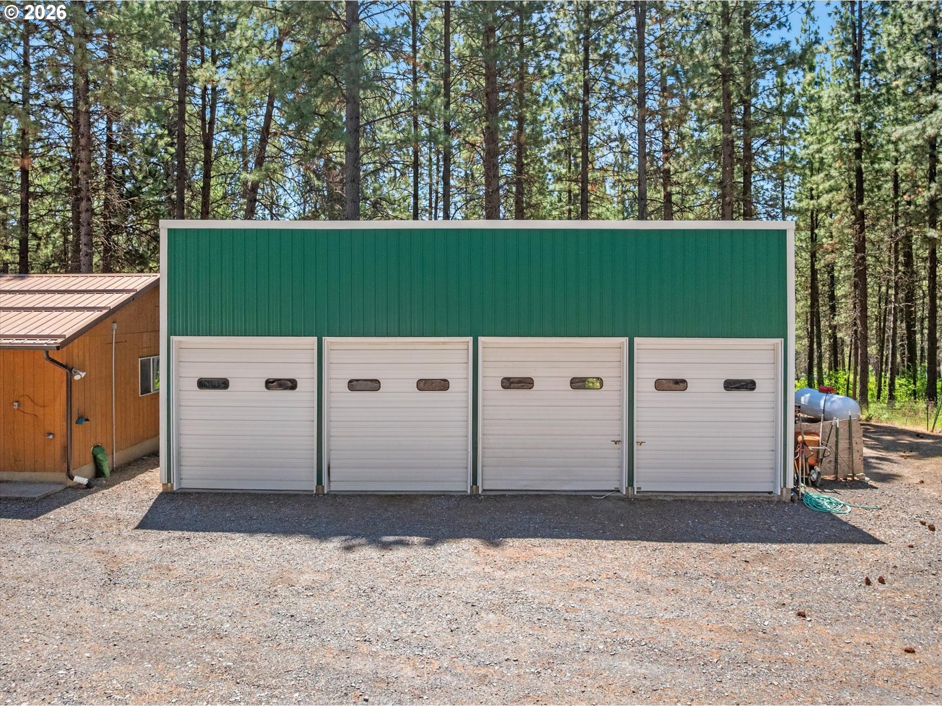 main property photo 41