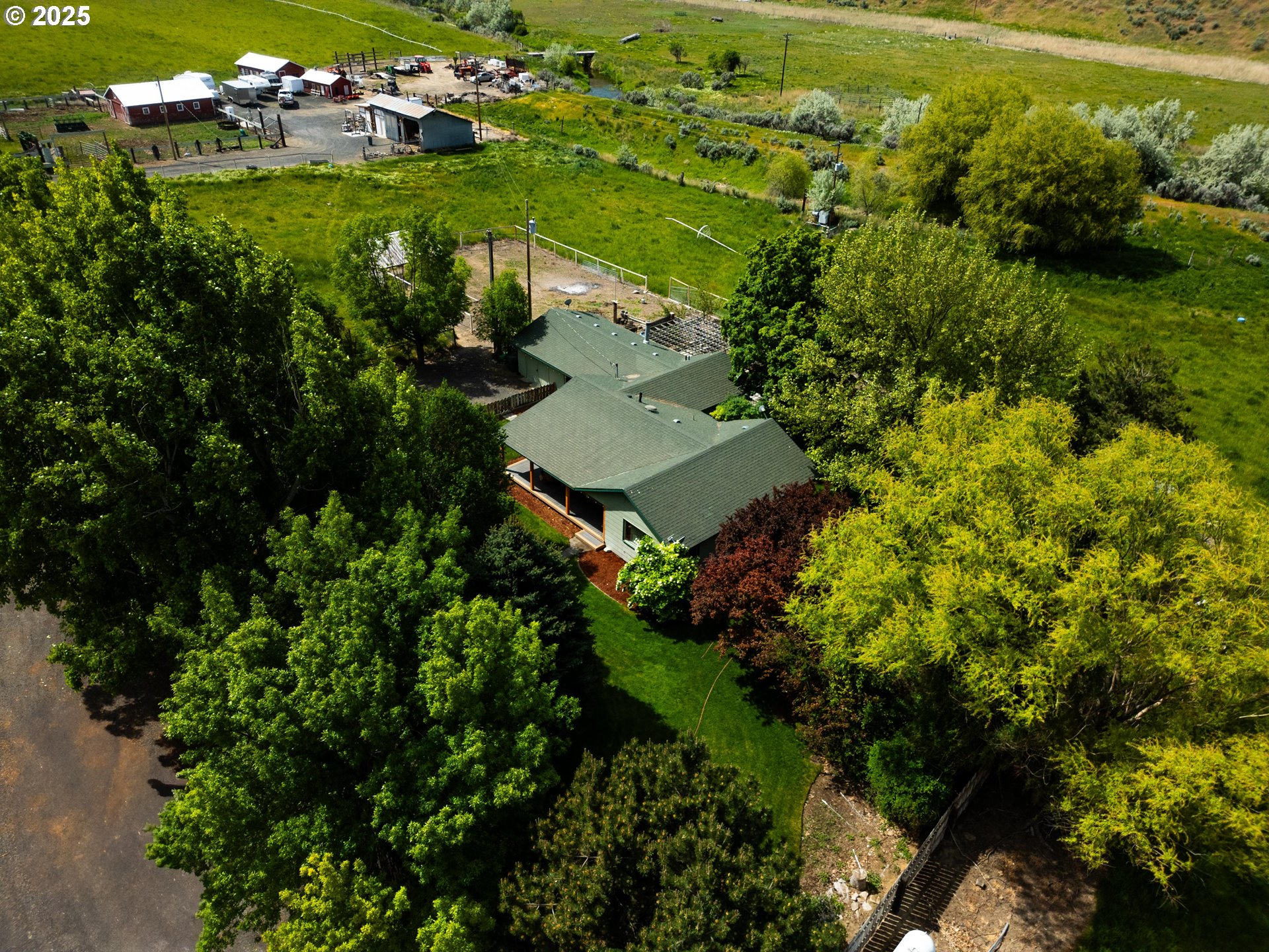 main property photo 39