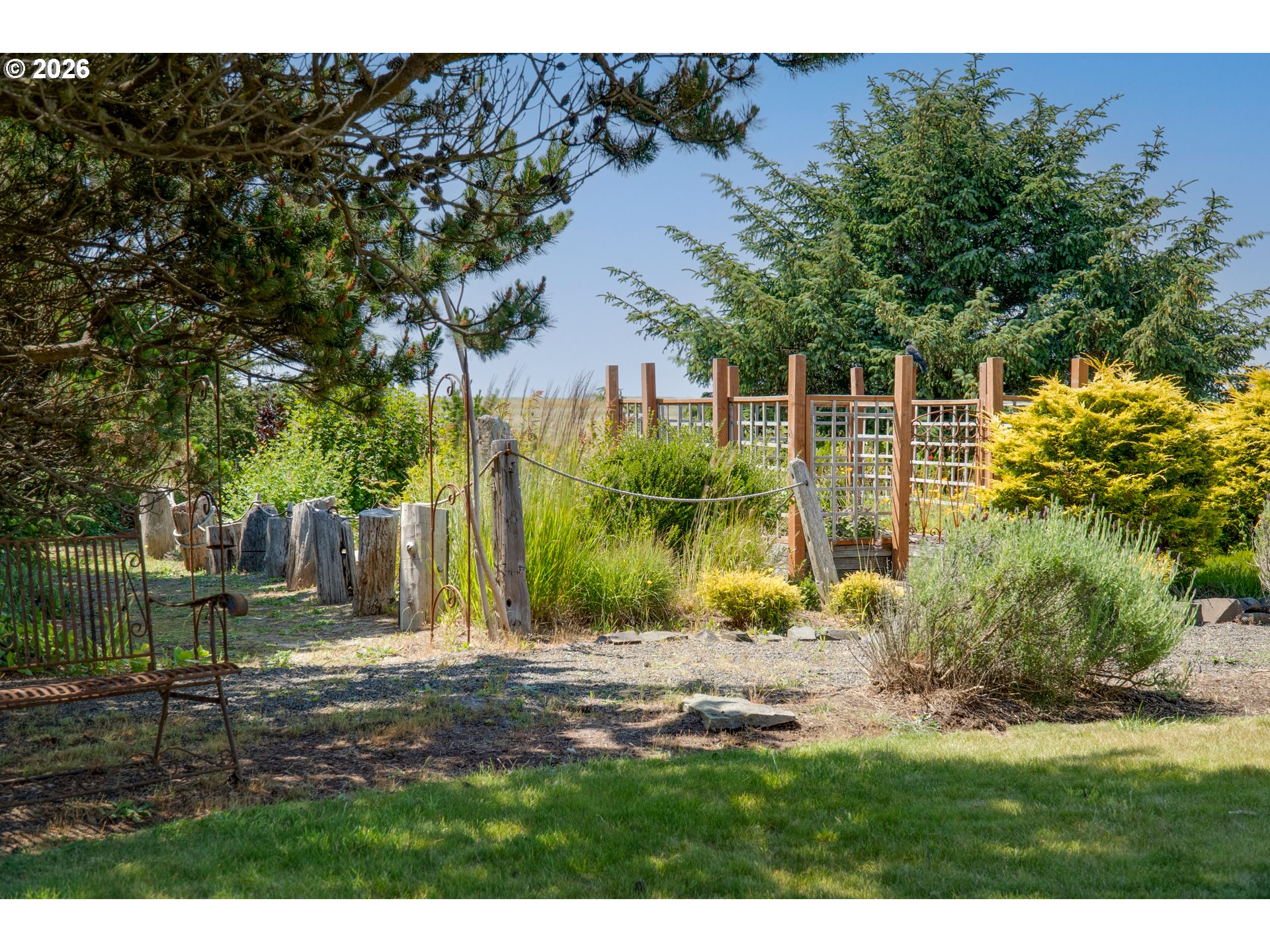 main property photo 37