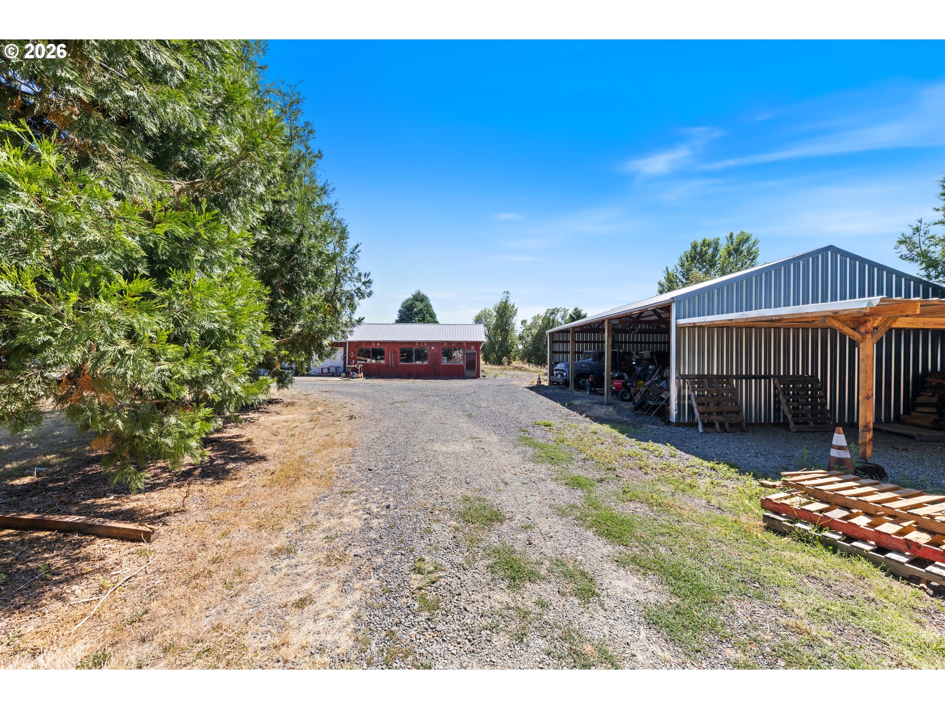 main property photo 5