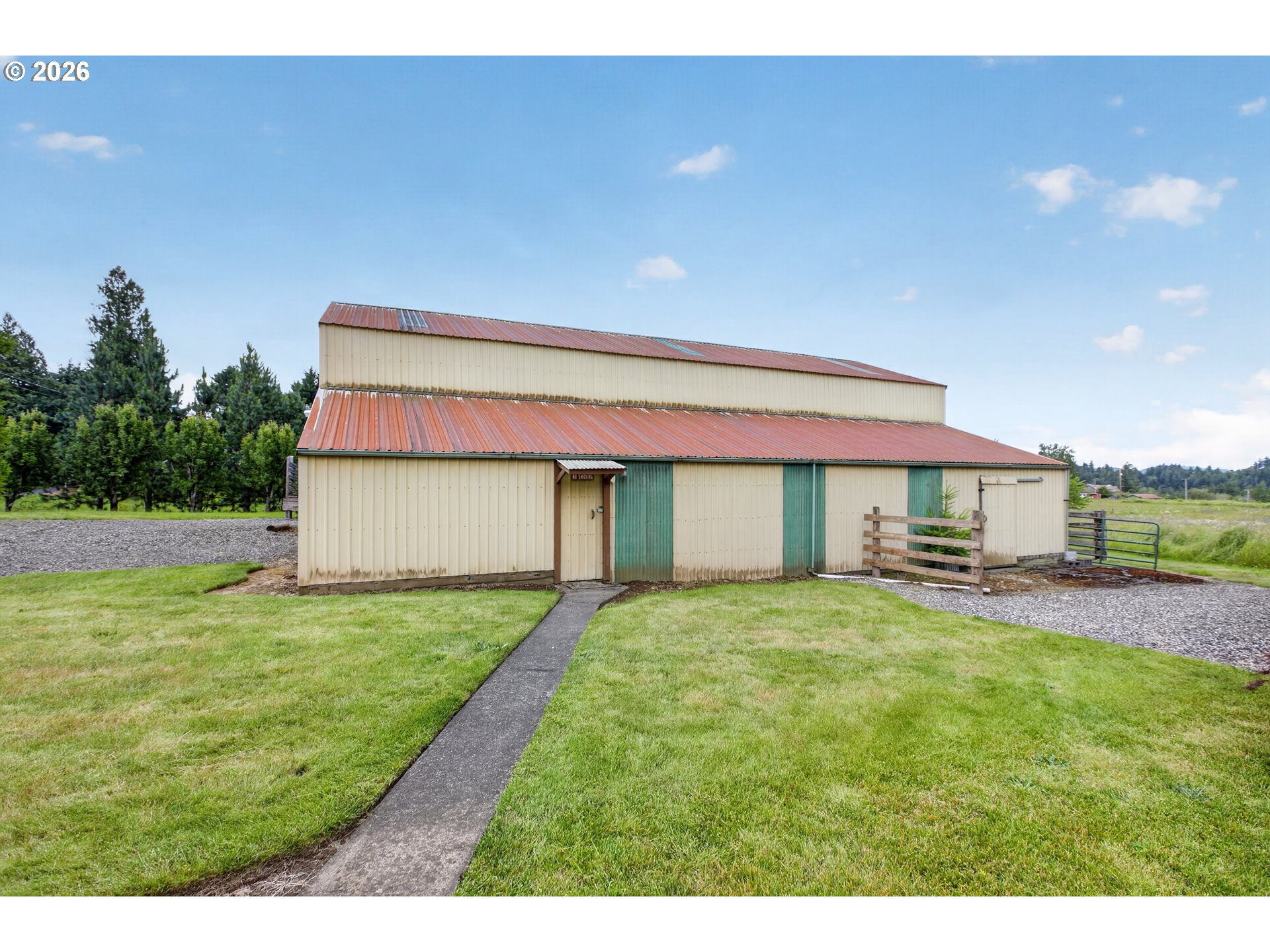 main property photo 31