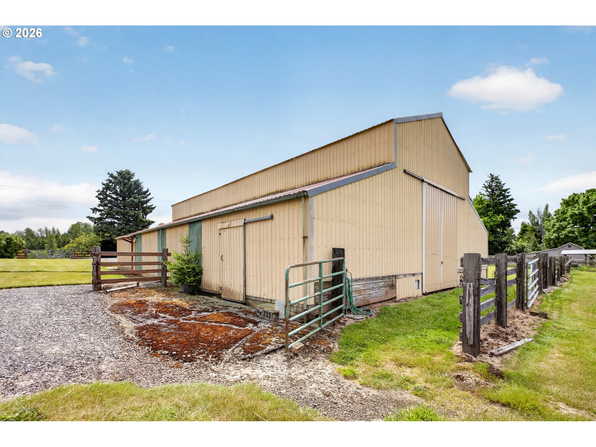 main property photo 32