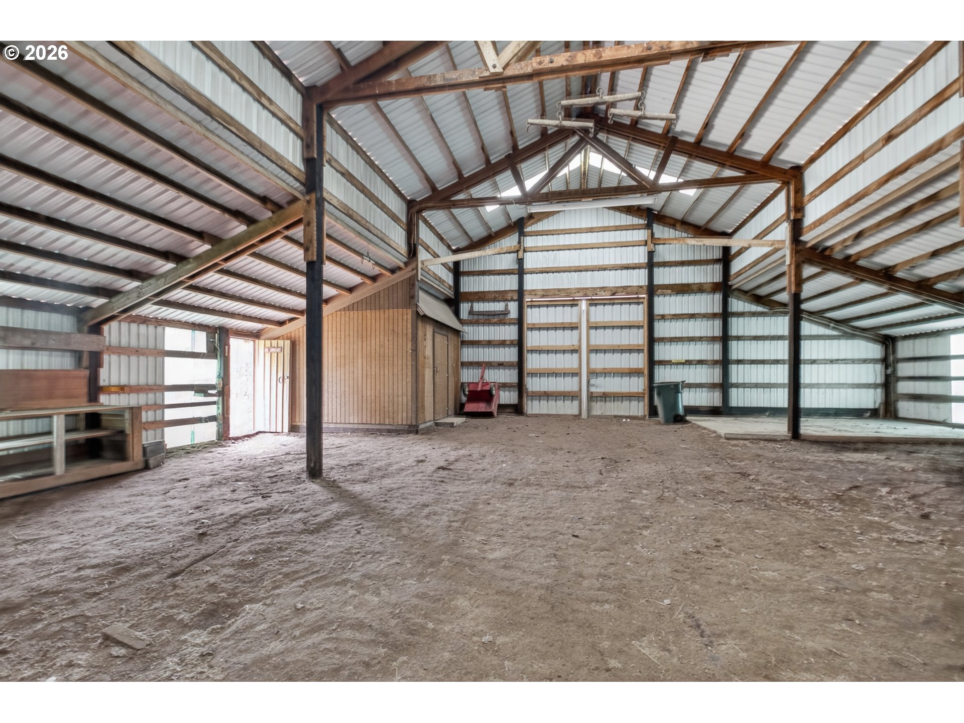 main property photo 37