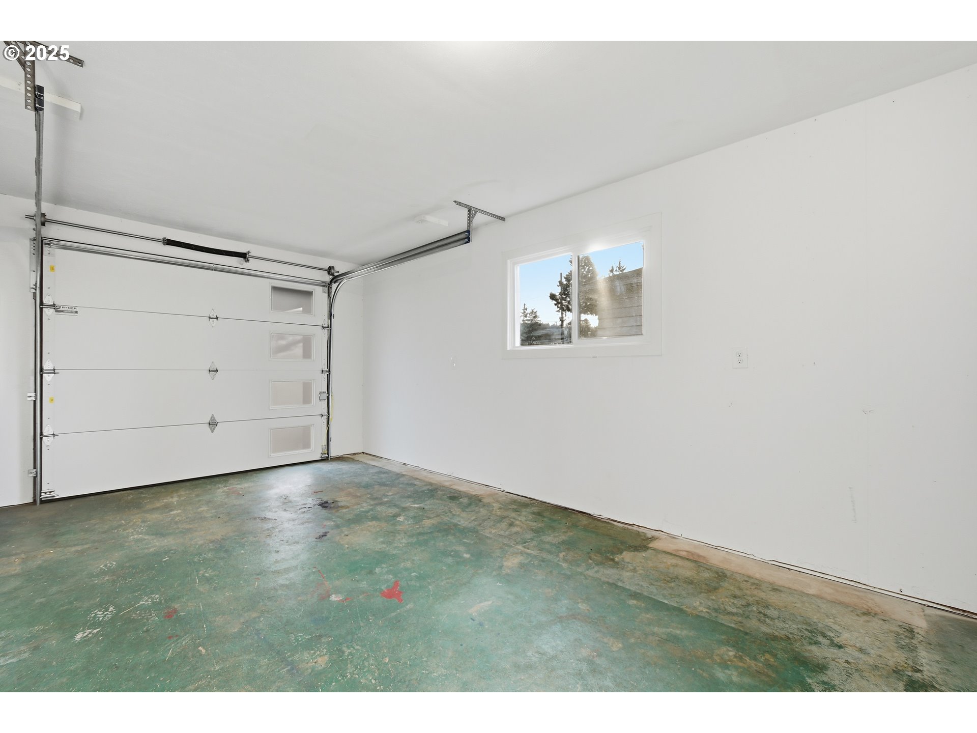 property viewer photo 11