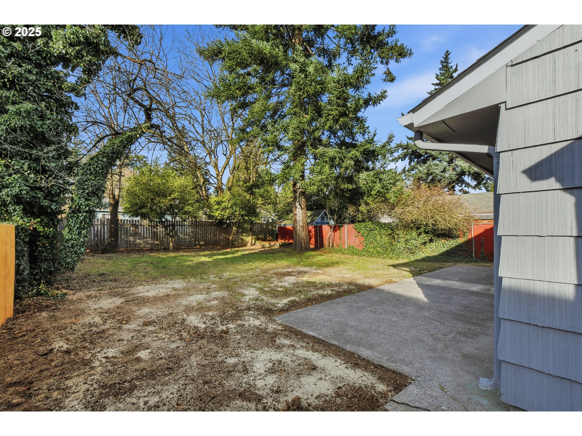 property viewer photo 18