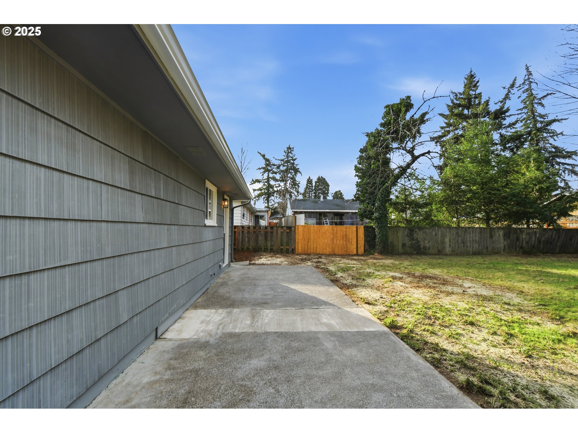 property viewer photo 19
