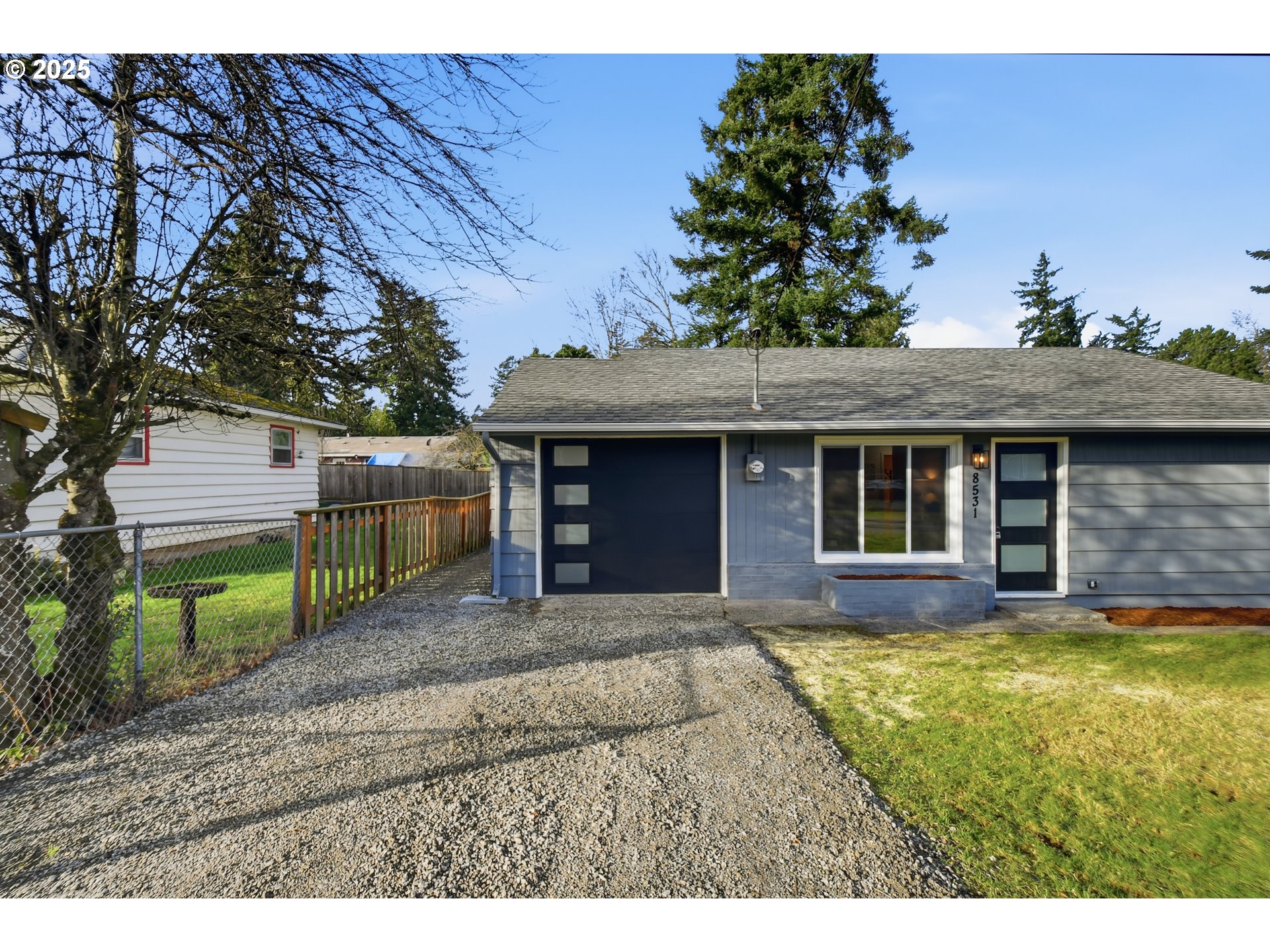 property viewer photo 23
