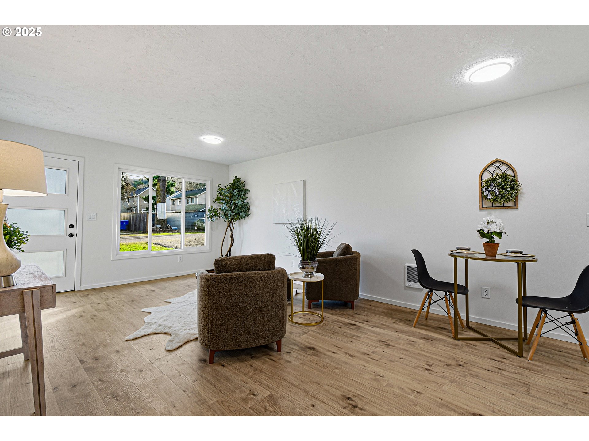property viewer photo 5