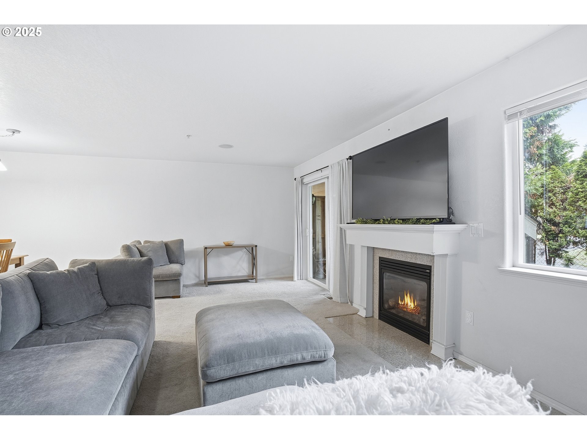 property viewer photo 13
