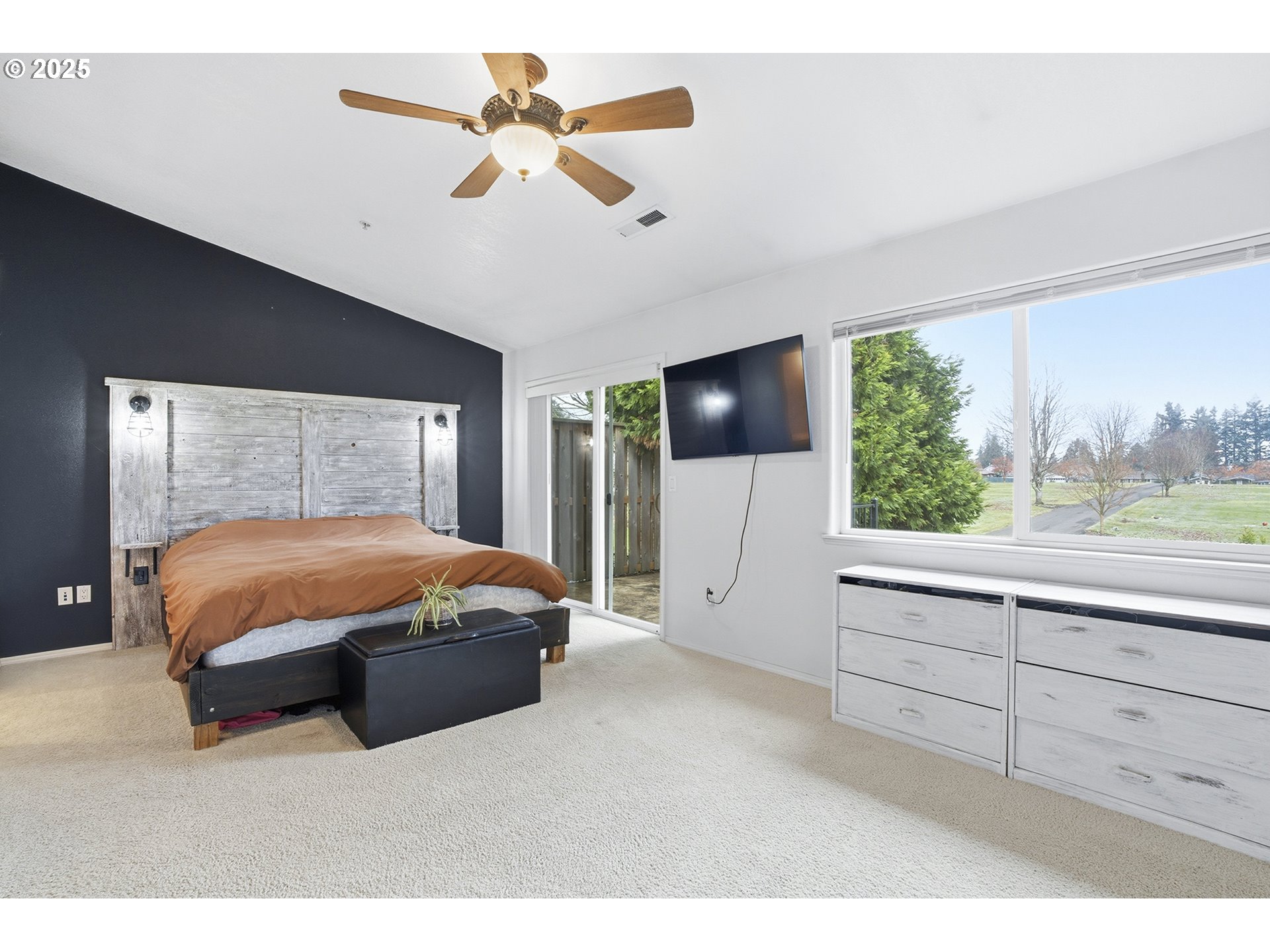 property viewer photo 15
