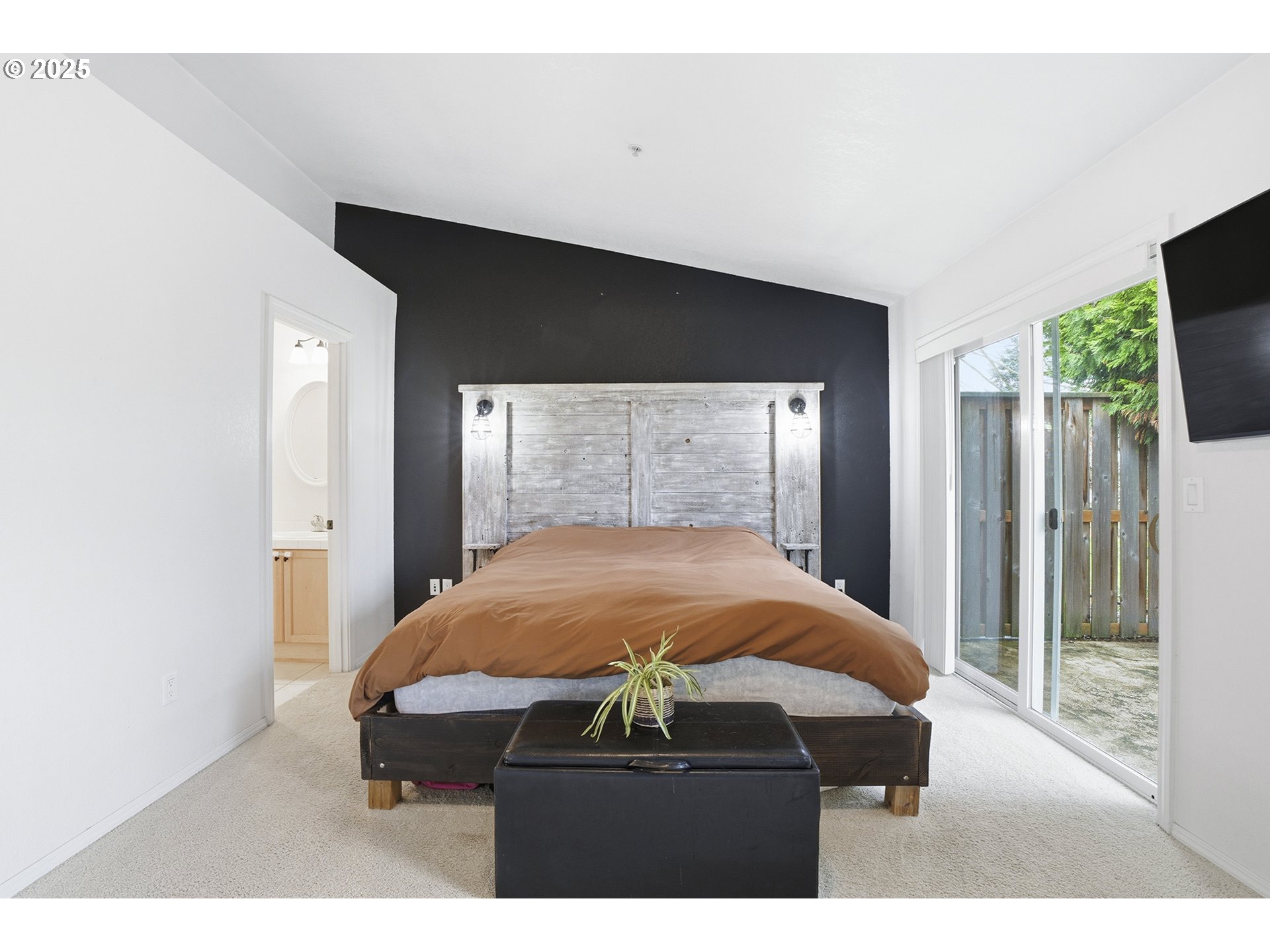 property viewer photo 16