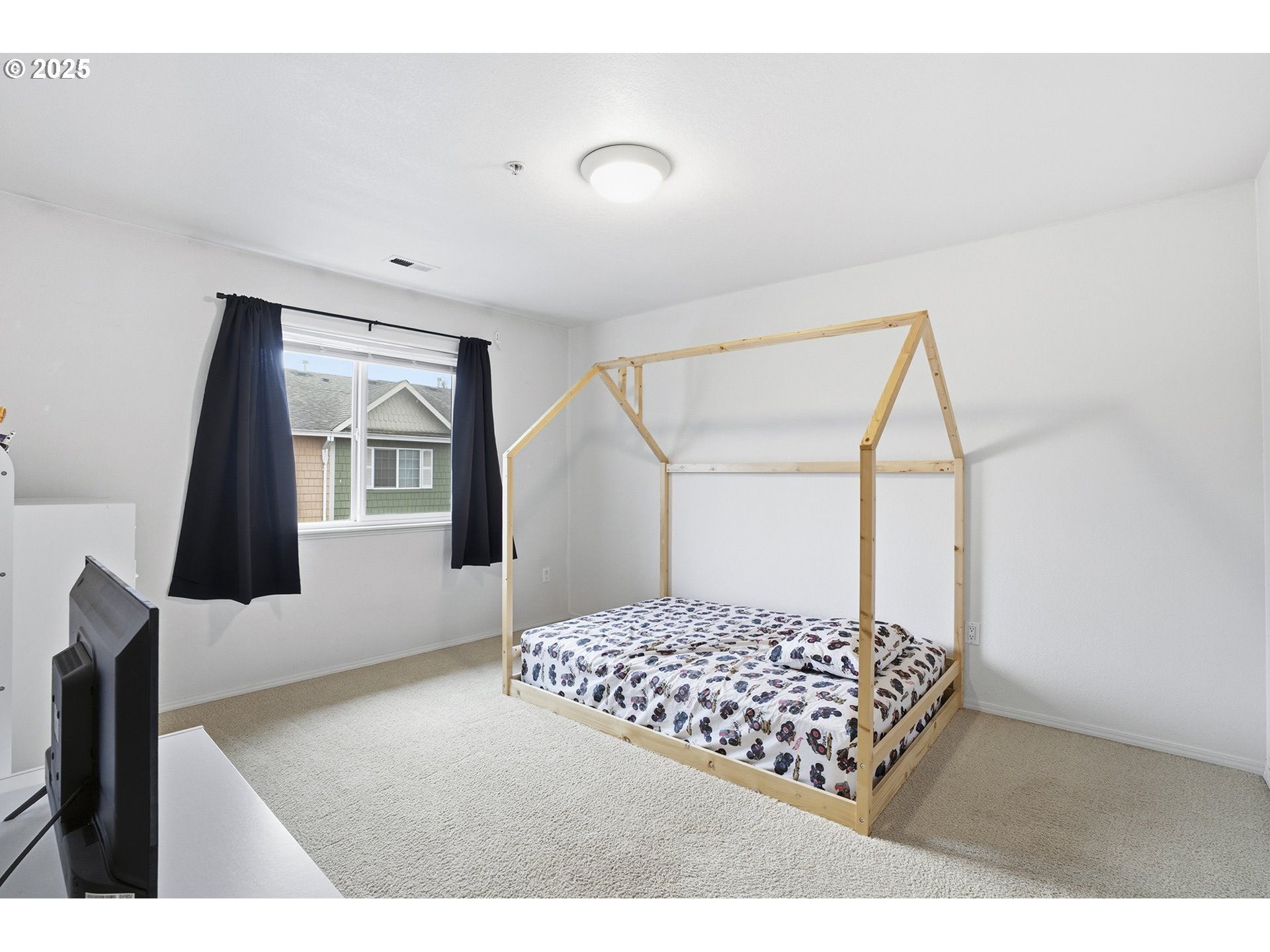 property viewer photo 20