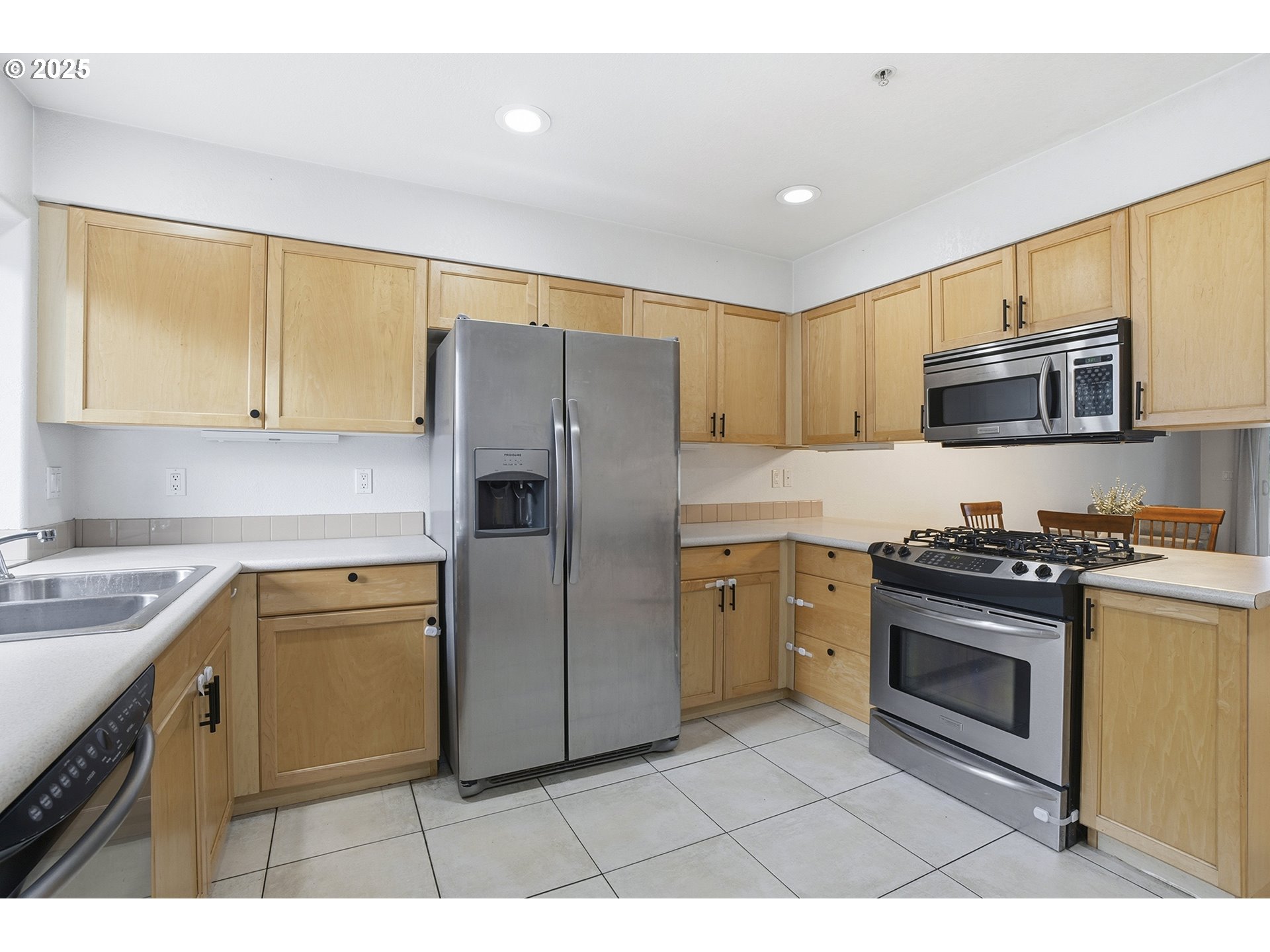 property viewer photo 3