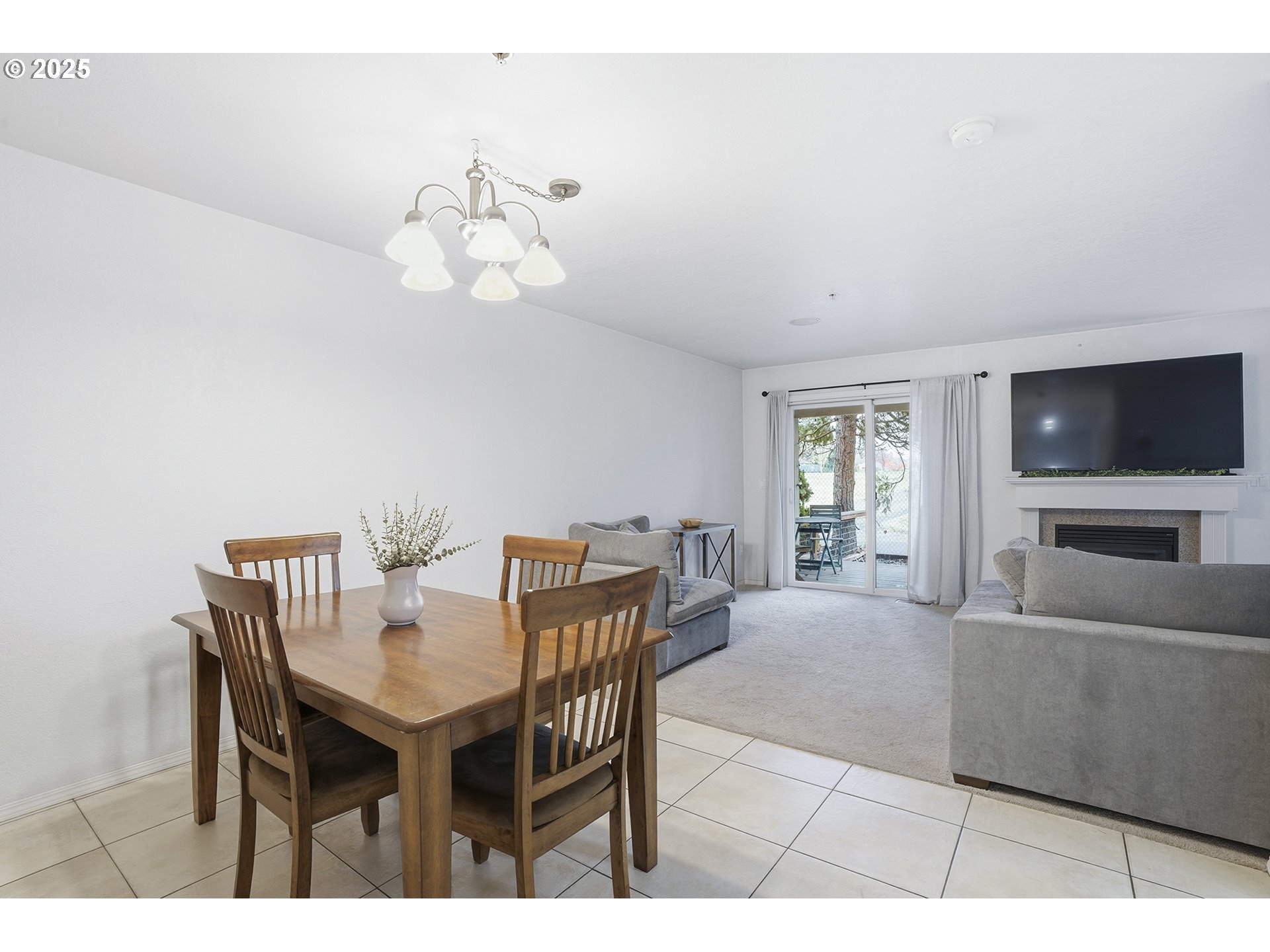 property viewer photo 5