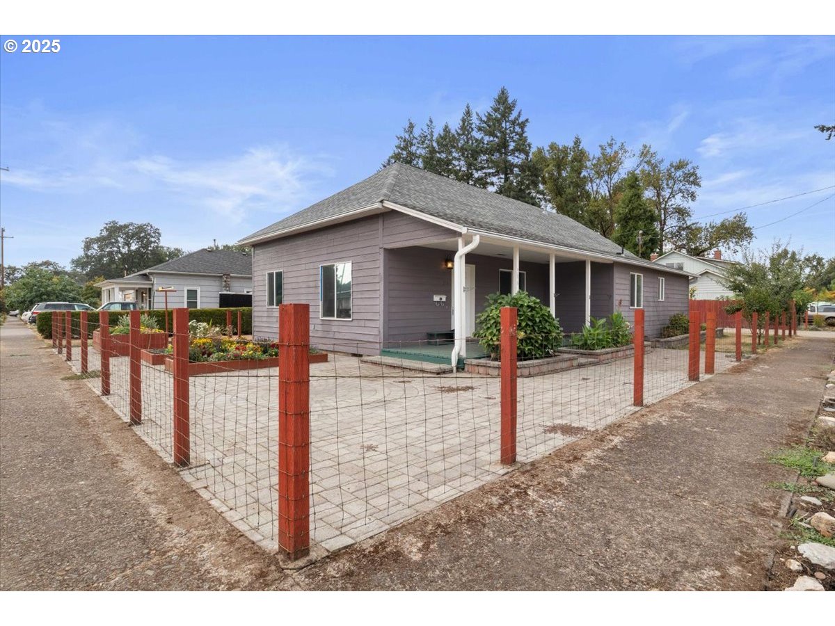 property viewer photo 1