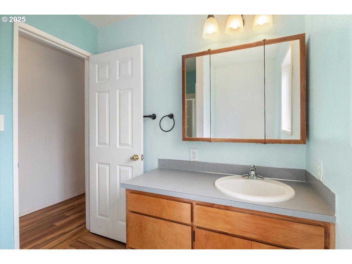 property viewer photo 15