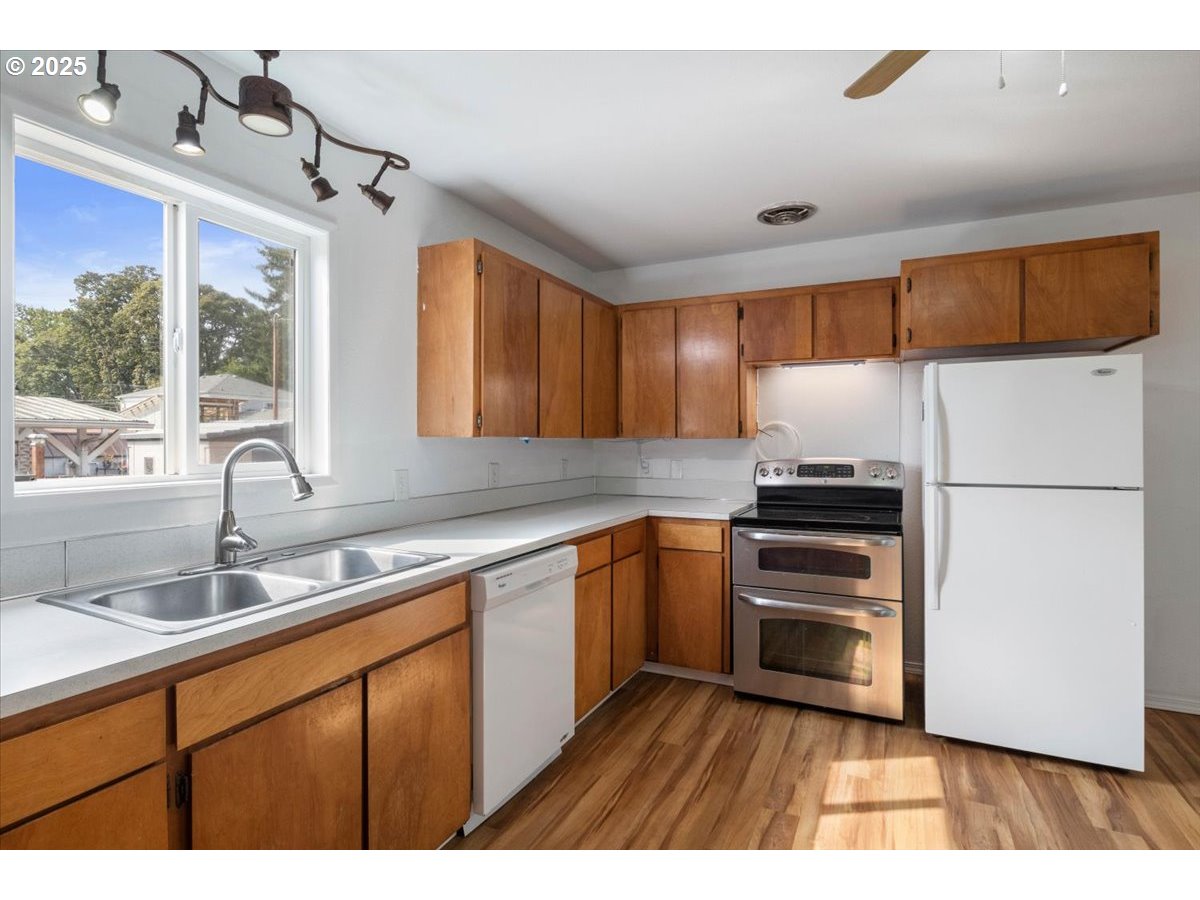 property viewer photo 17