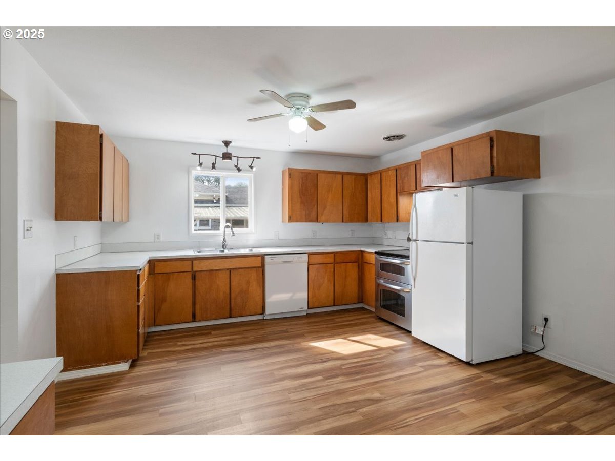 property viewer photo 19