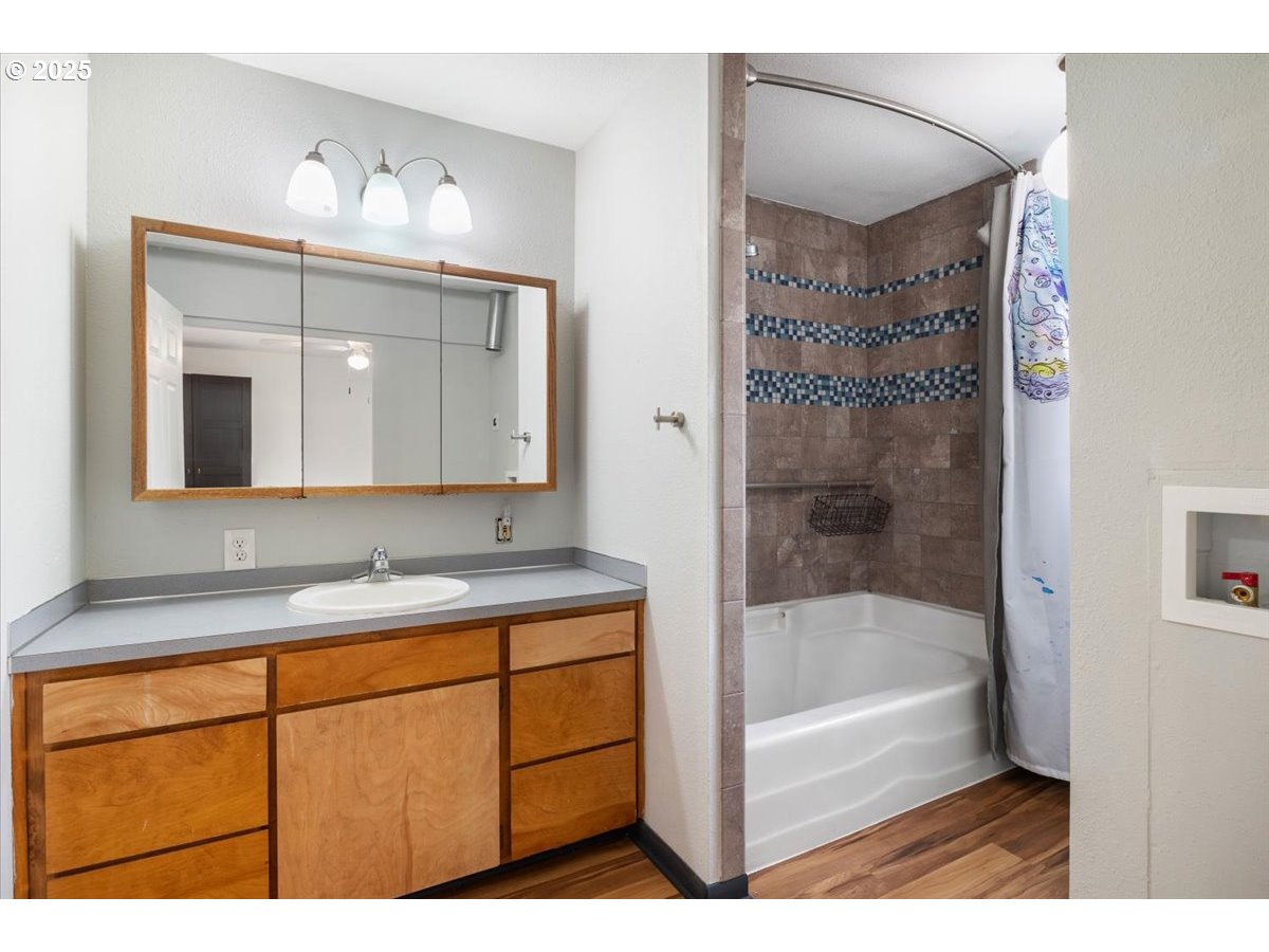 property viewer photo 28