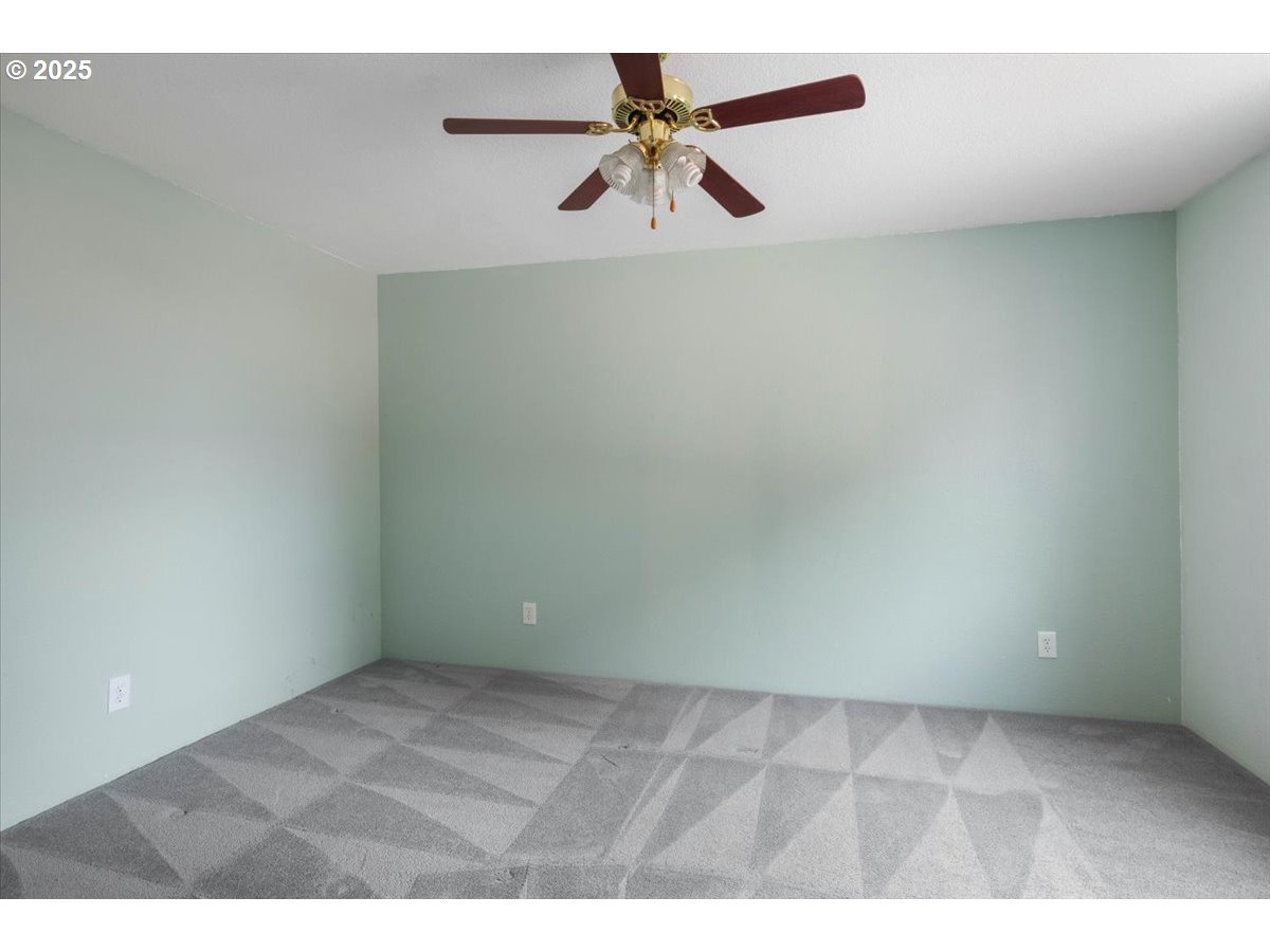 property viewer photo 31