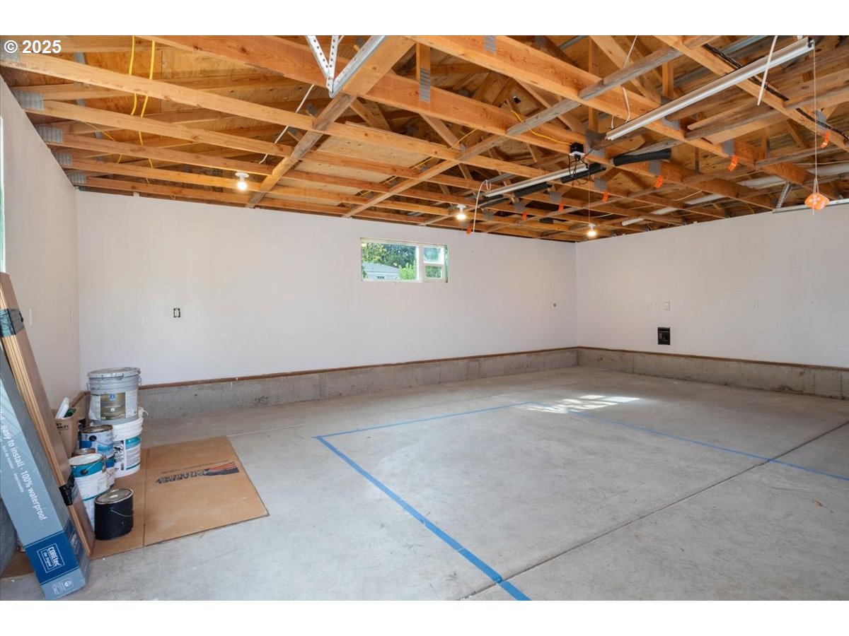 property viewer photo 36