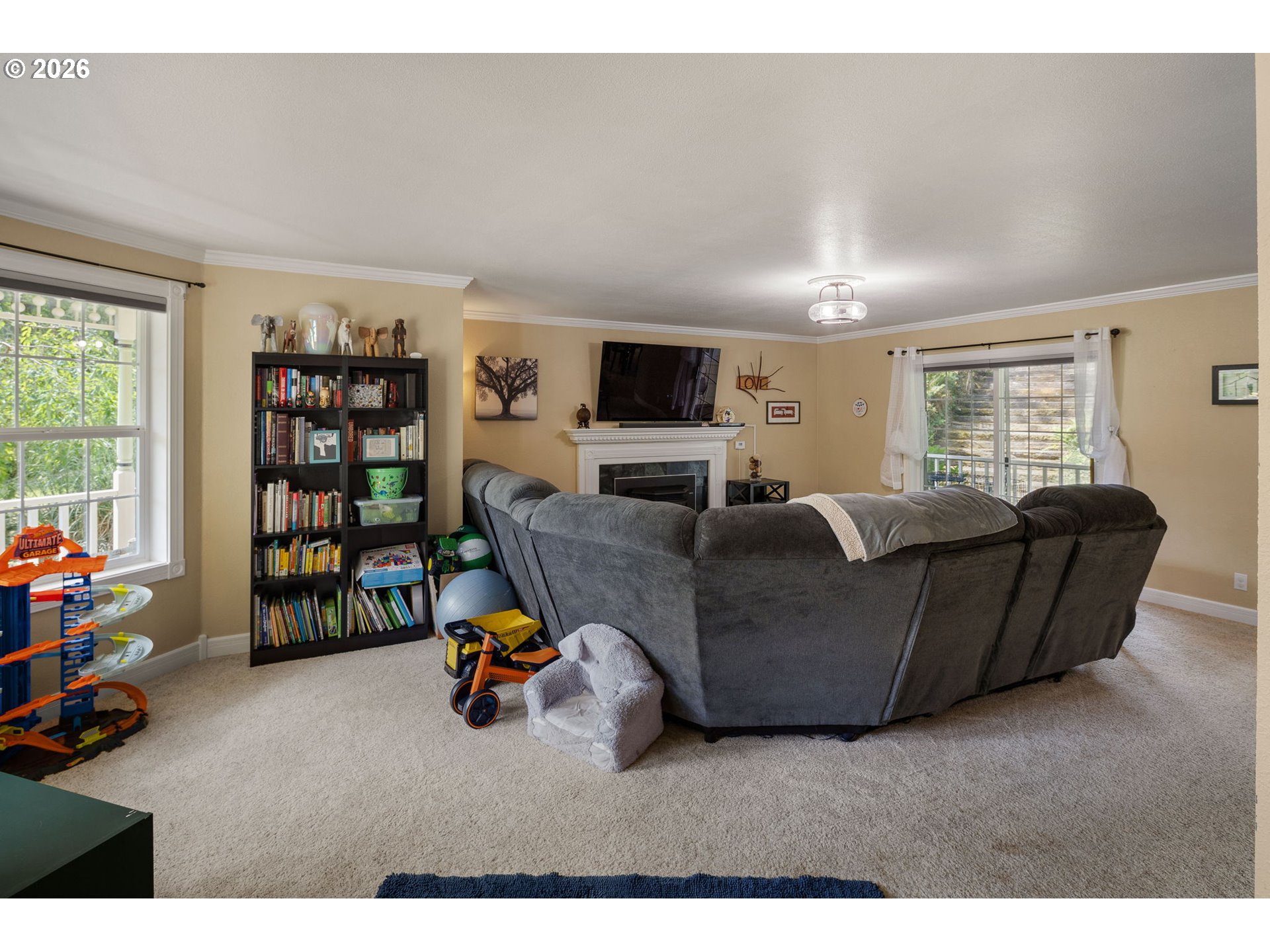 main property photo 12