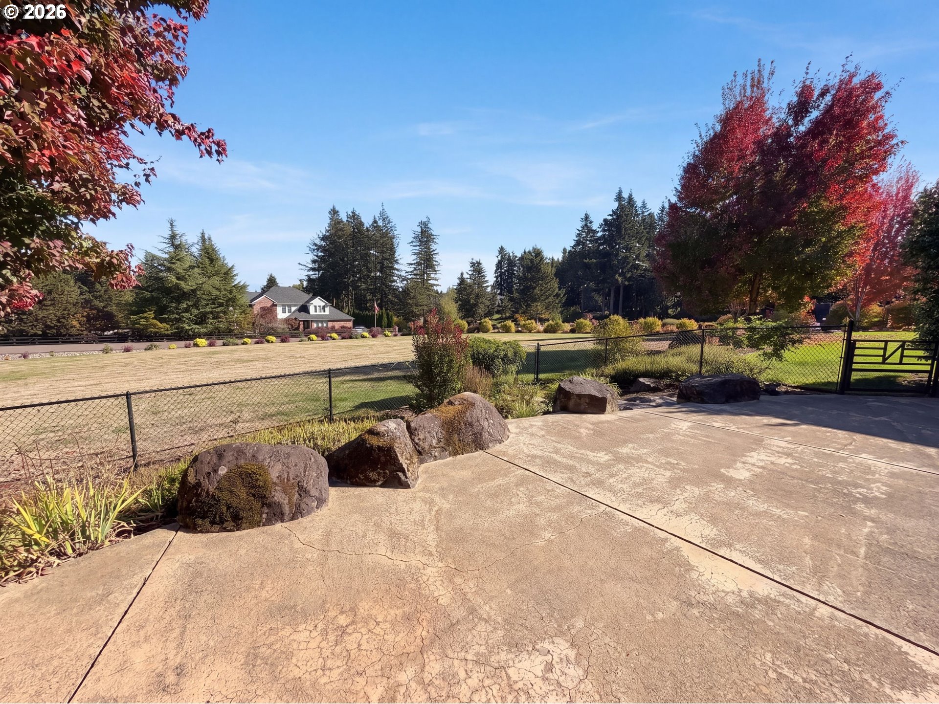 main property photo 40