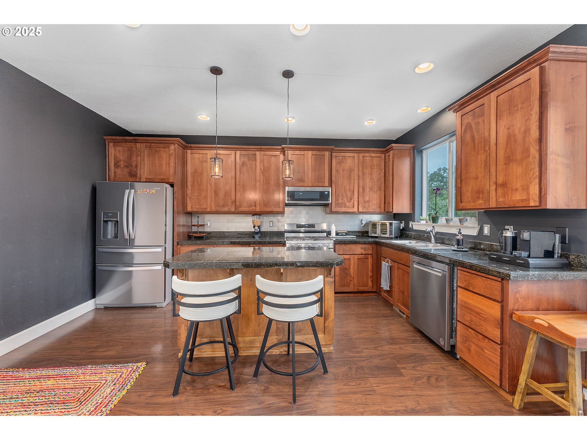 property viewer photo 11
