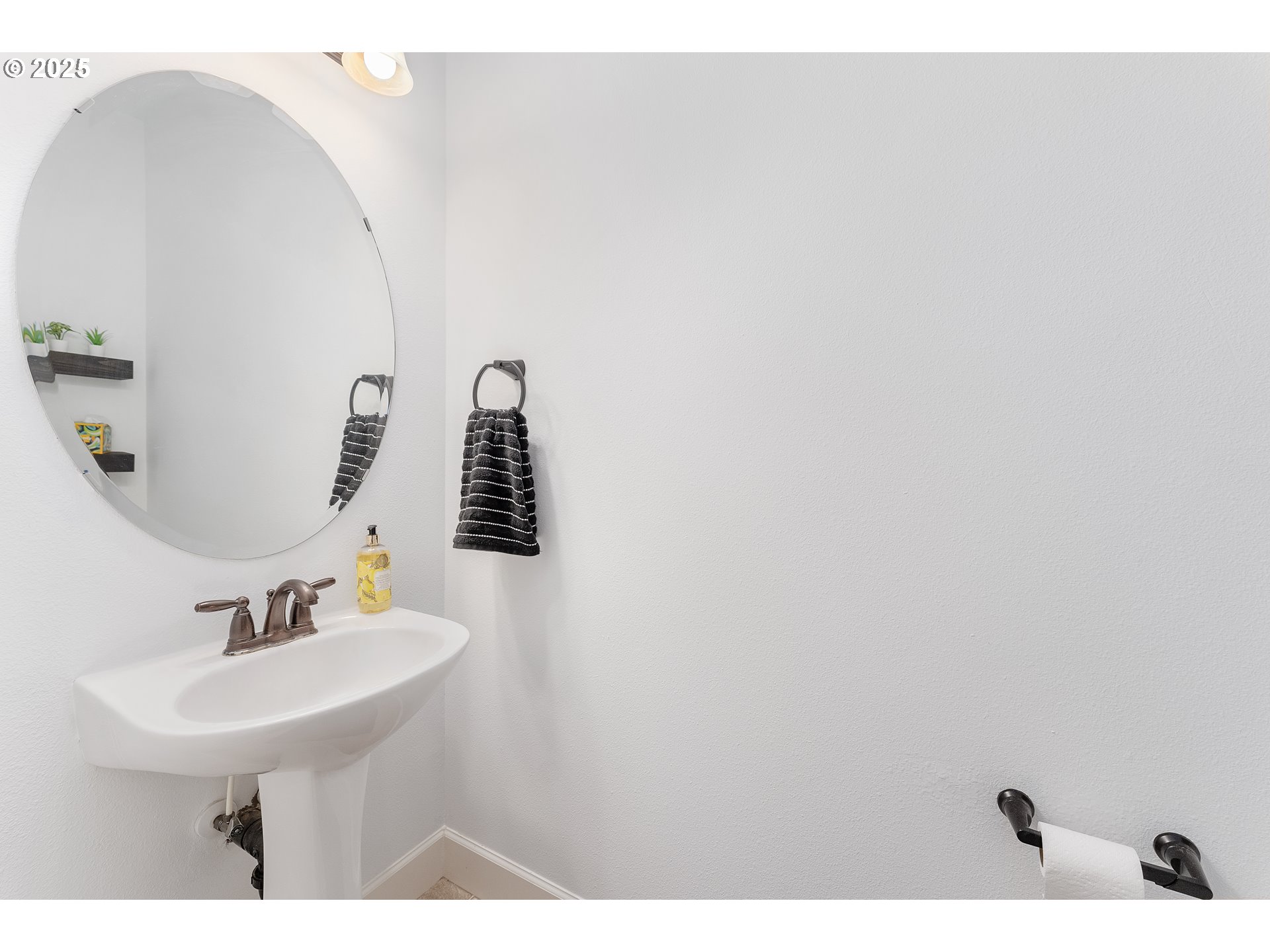 property viewer photo 14